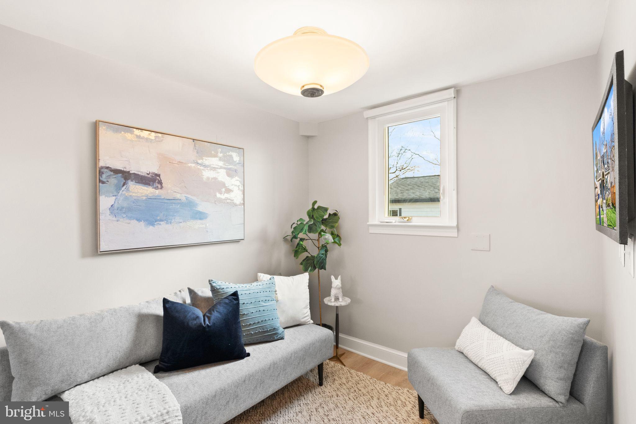 VIRGINIA SQUARE - Residential
