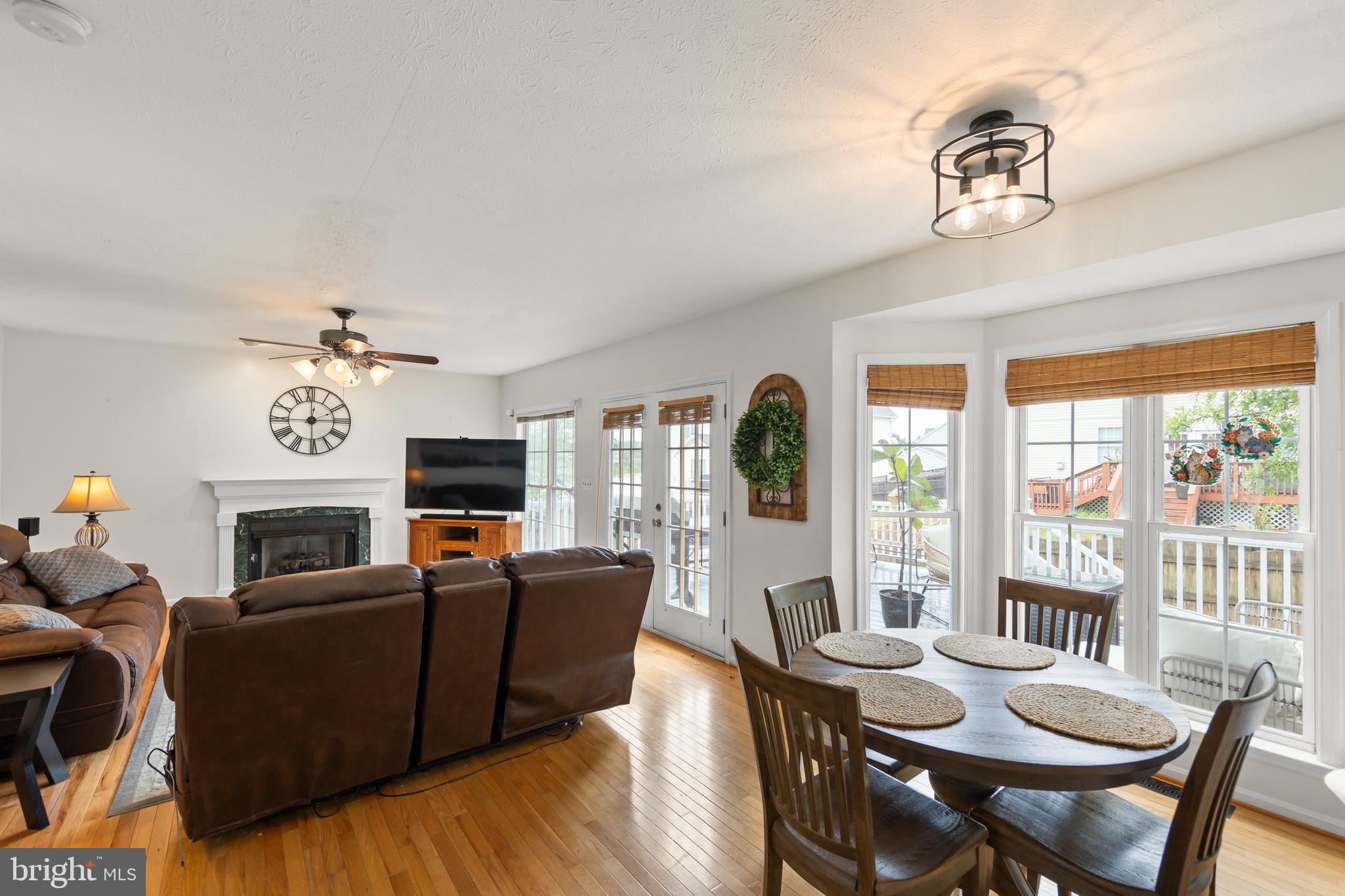 WOODSIDE ESTATES - Residential