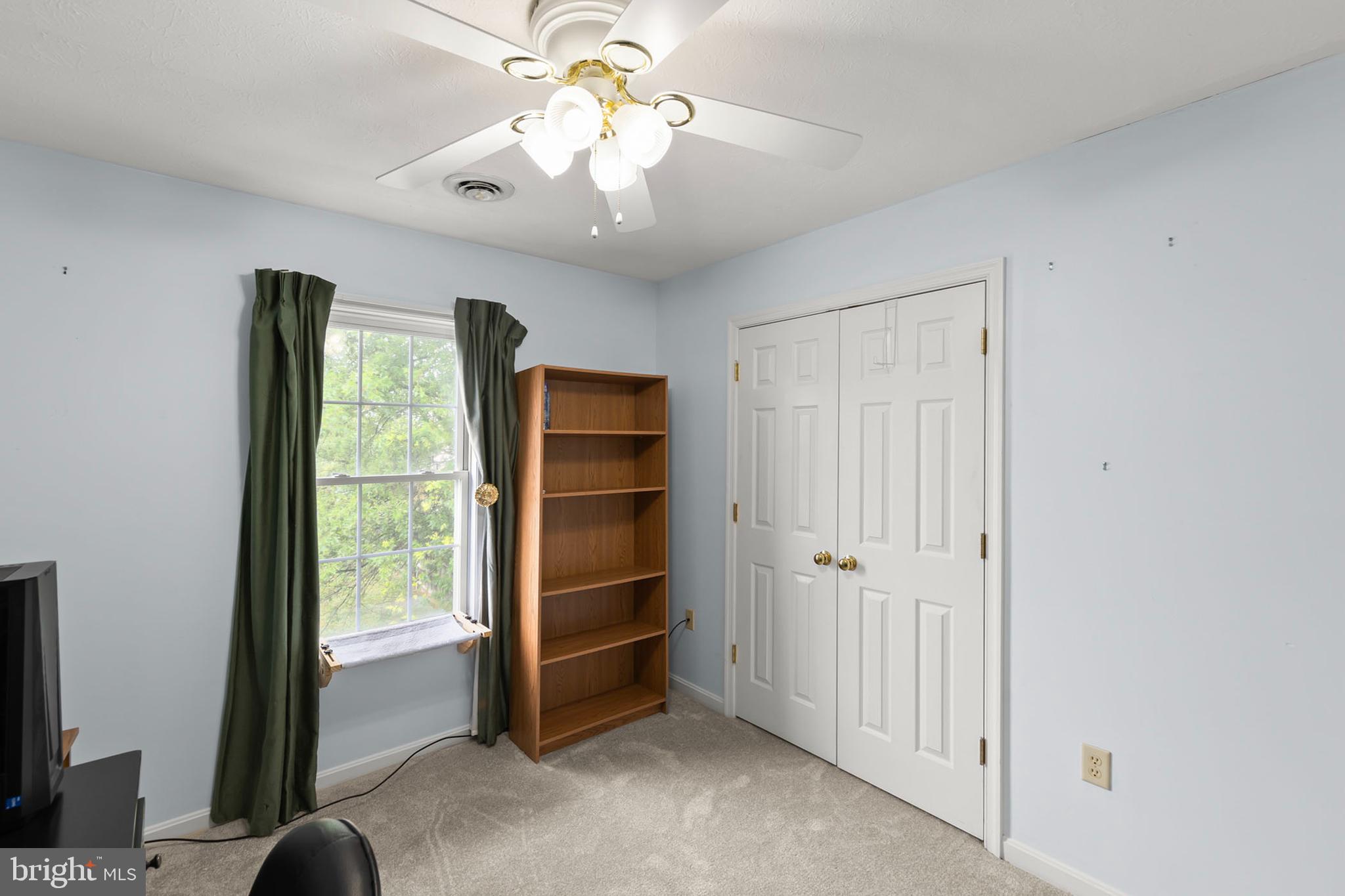 WOODSIDE ESTATES - Residential