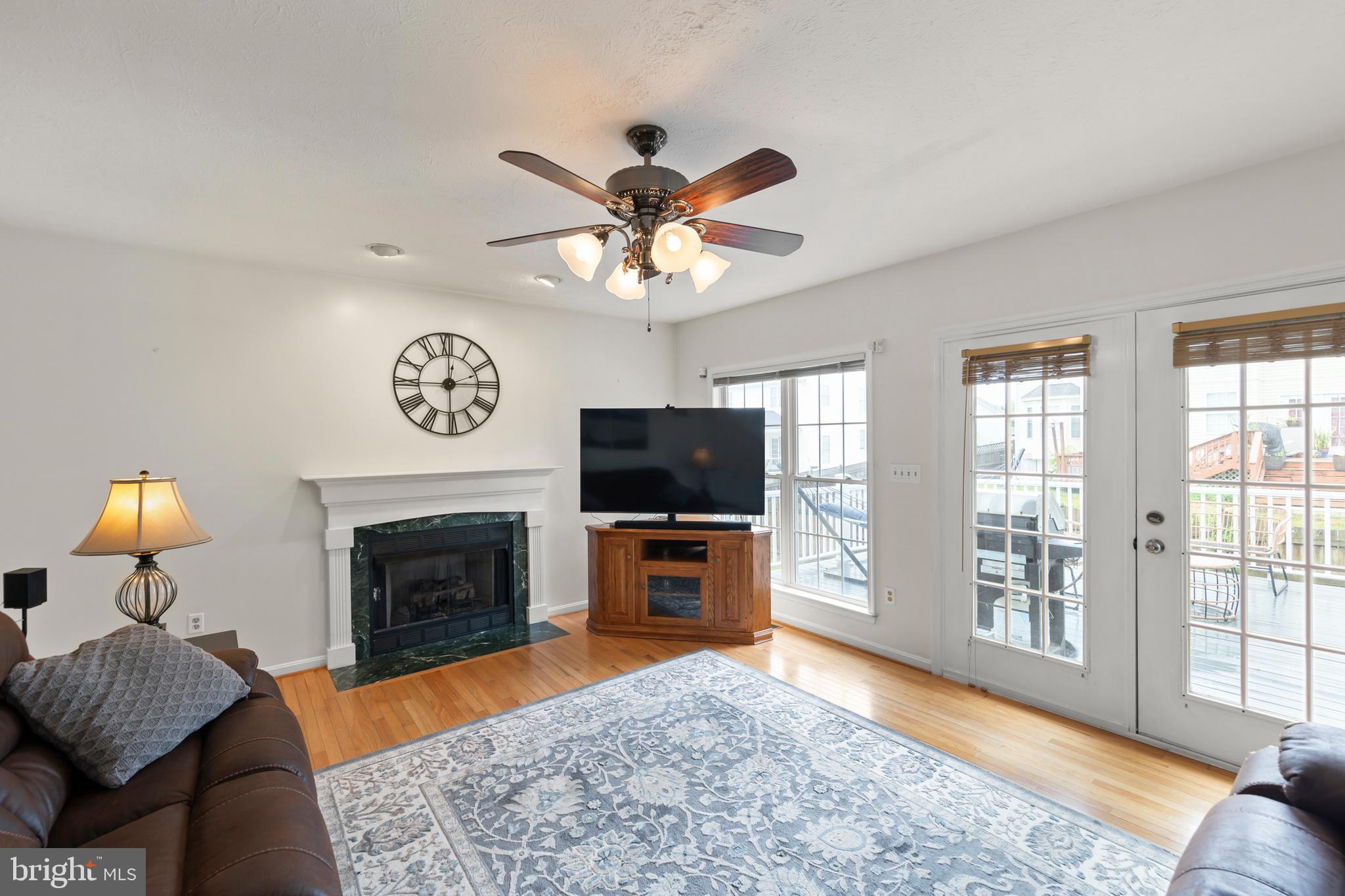 WOODSIDE ESTATES - Residential