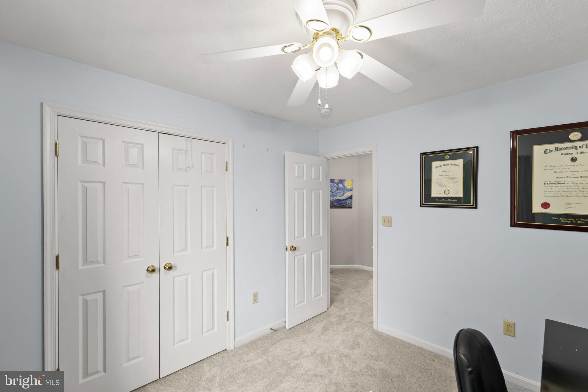 WOODSIDE ESTATES - Residential