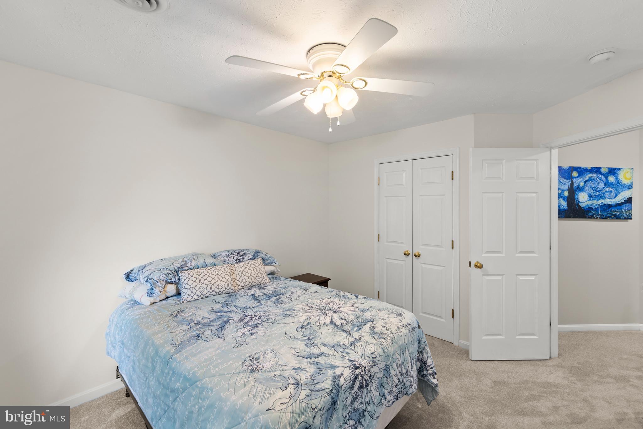 WOODSIDE ESTATES - Residential