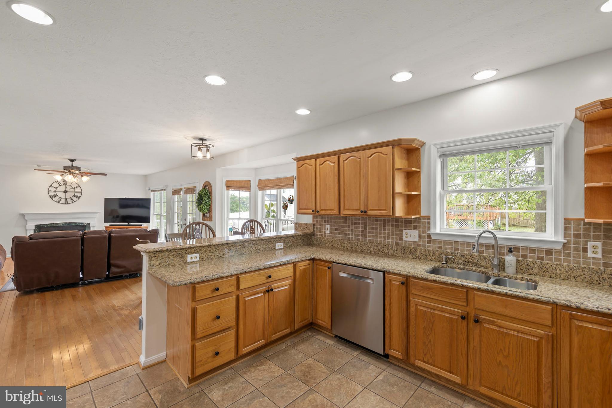 WOODSIDE ESTATES - Residential