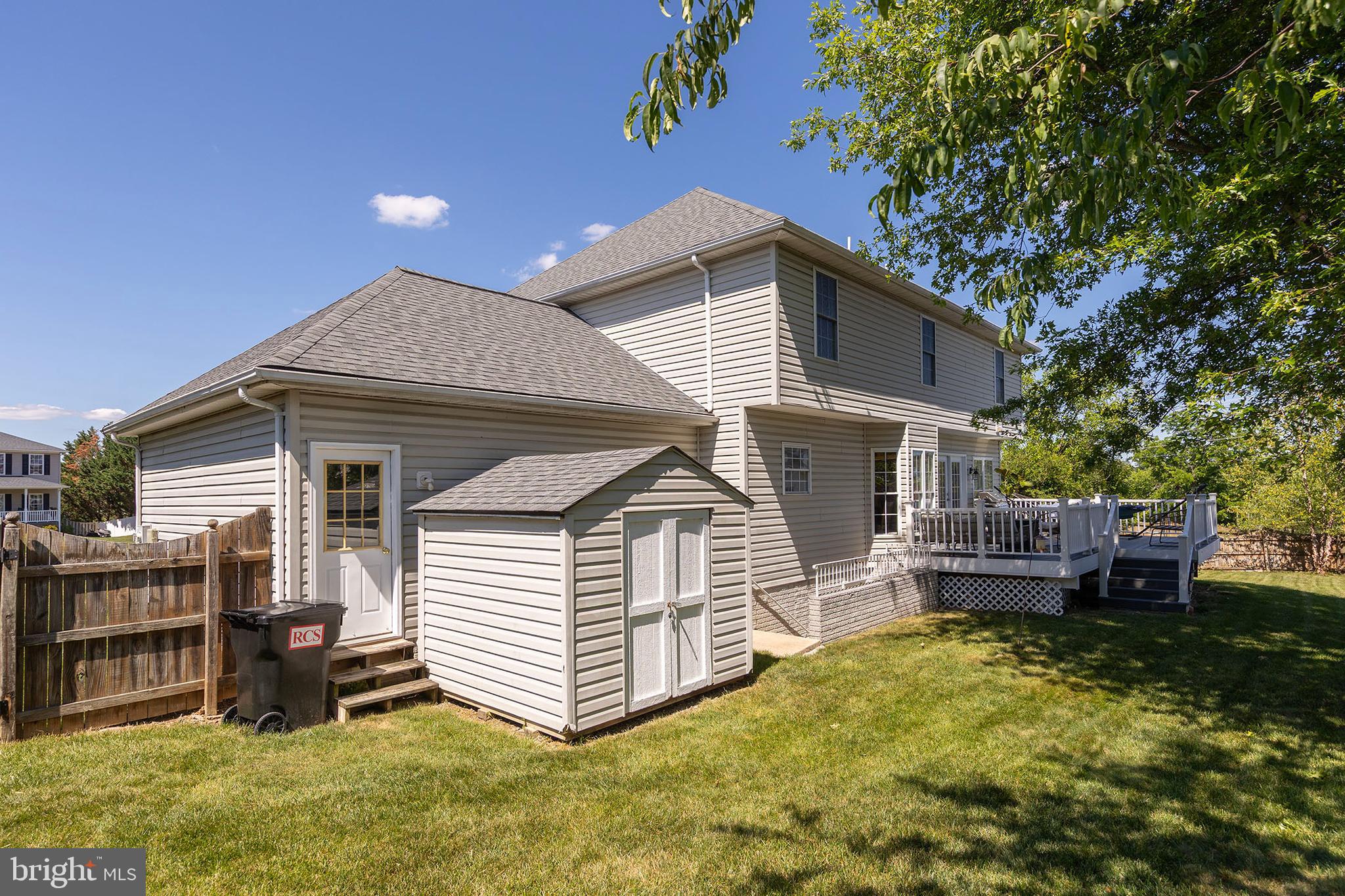 WOODSIDE ESTATES - Residential