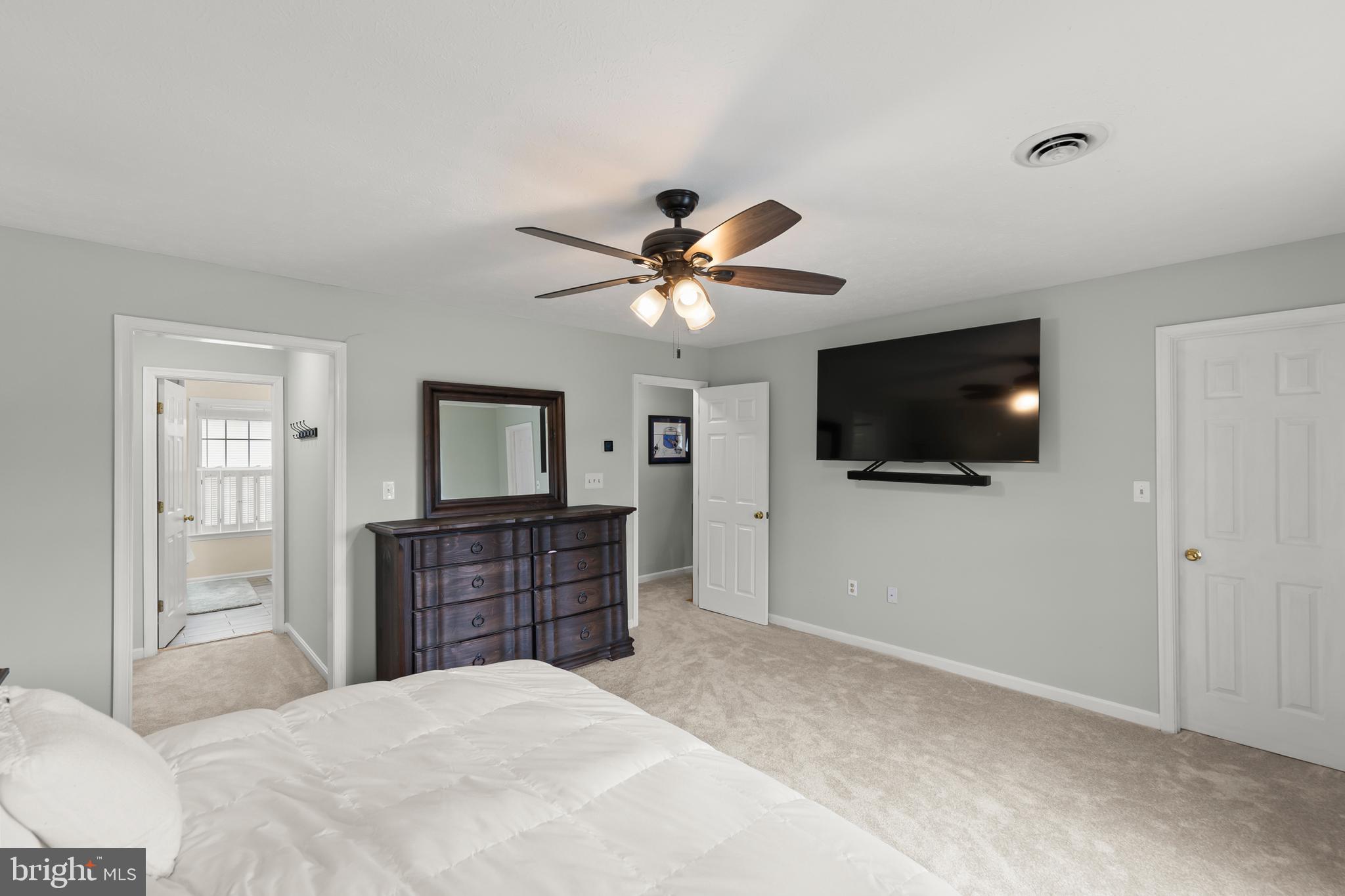 WOODSIDE ESTATES - Residential