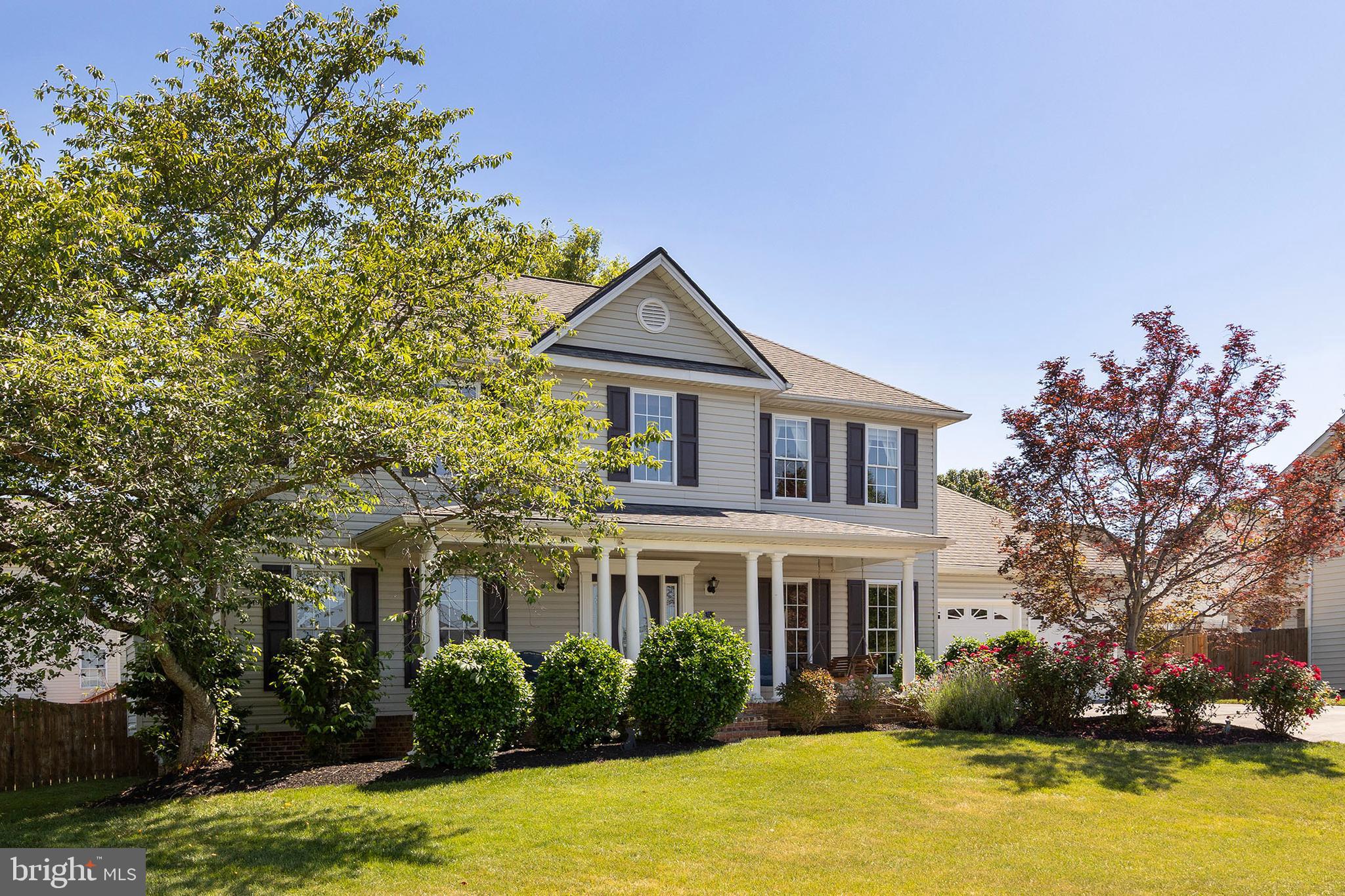 WOODSIDE ESTATES - Residential