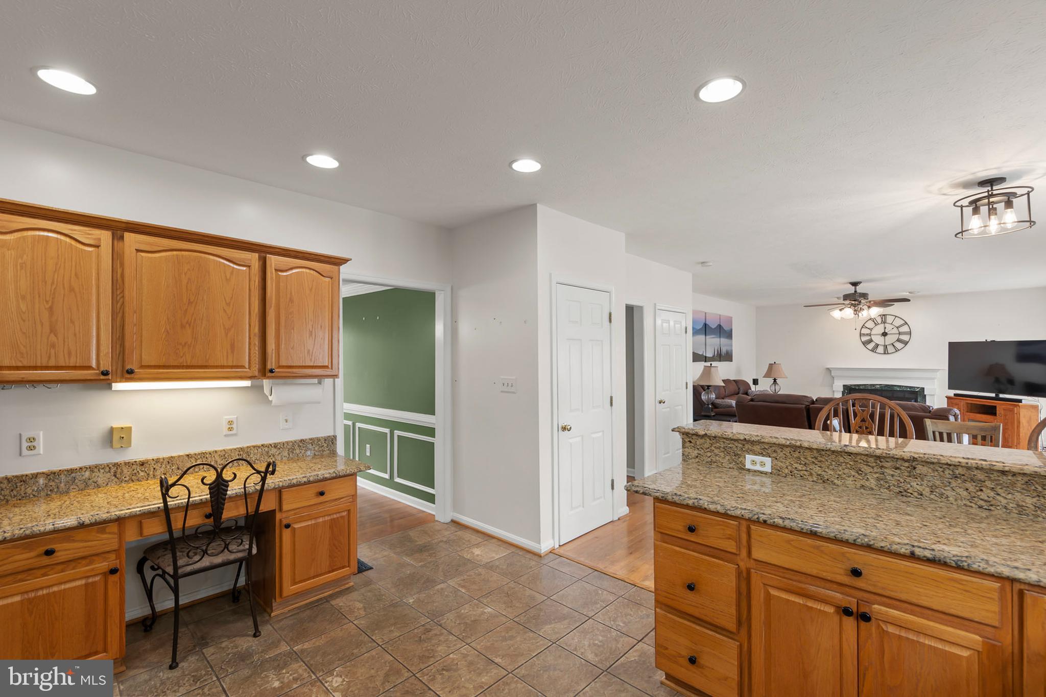WOODSIDE ESTATES - Residential