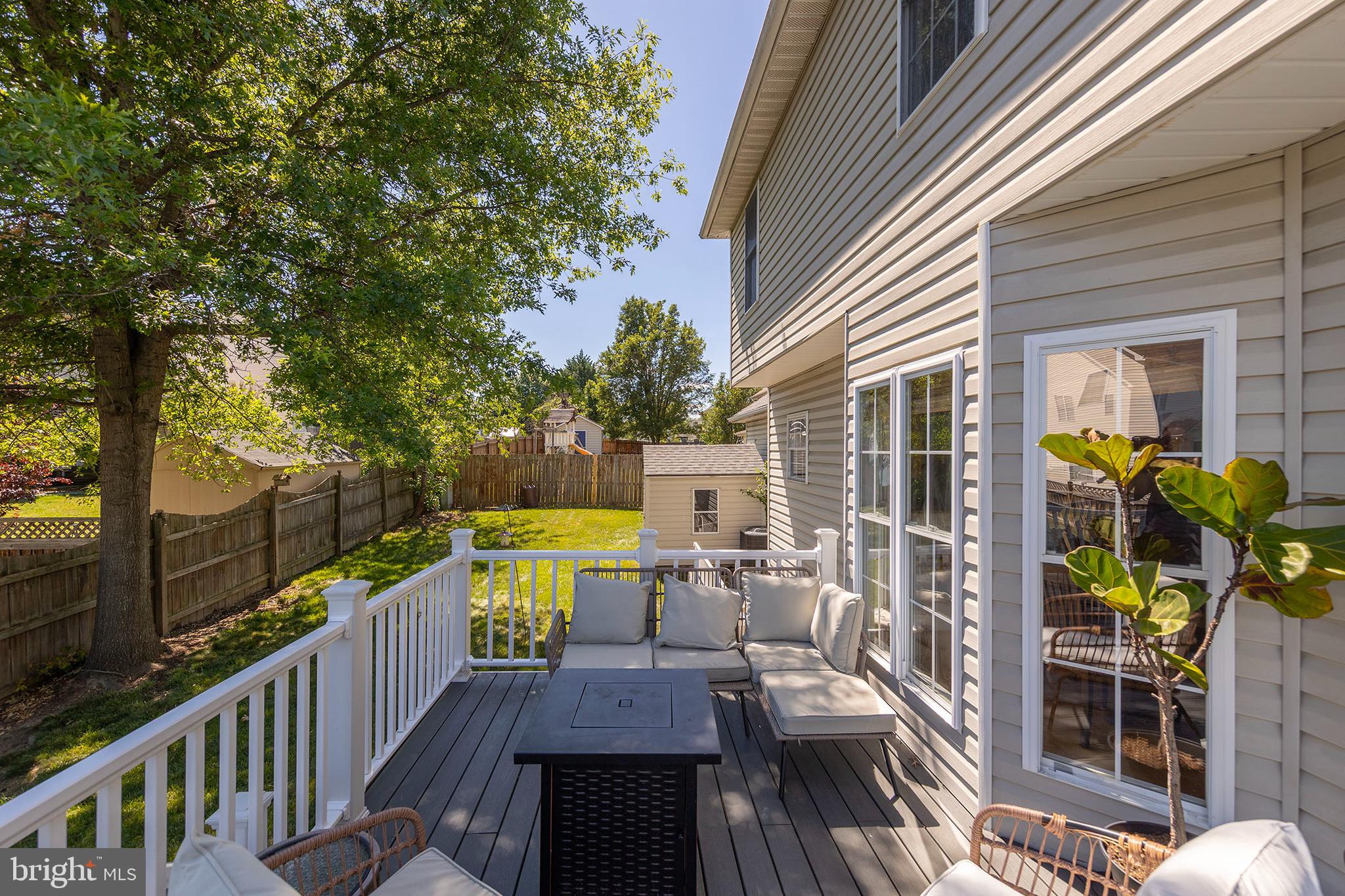 WOODSIDE ESTATES - Residential