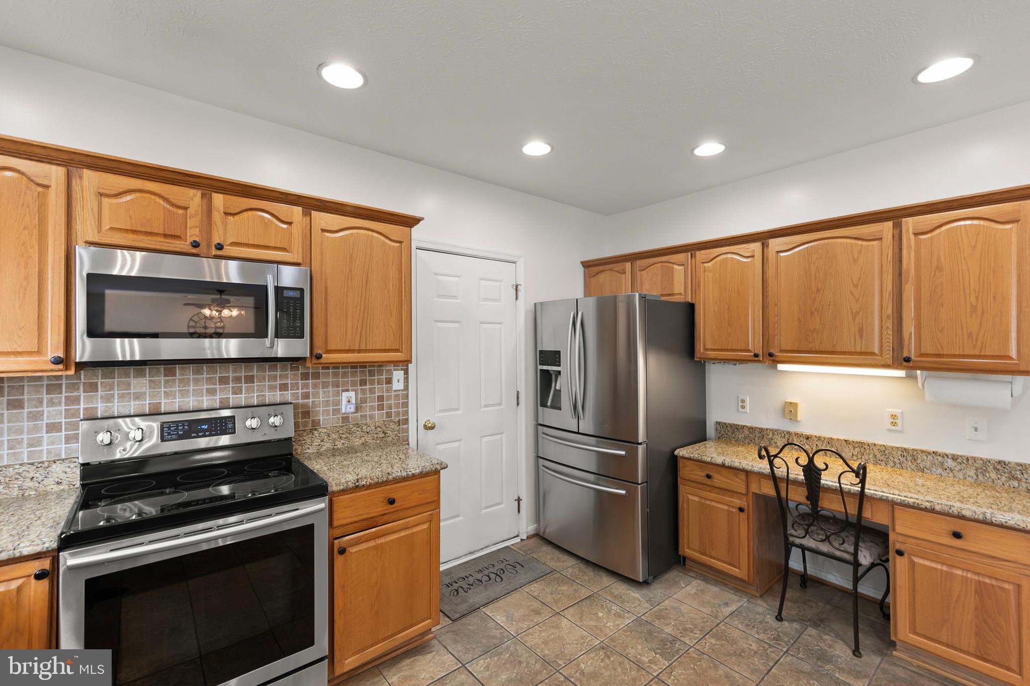 WOODSIDE ESTATES - Residential