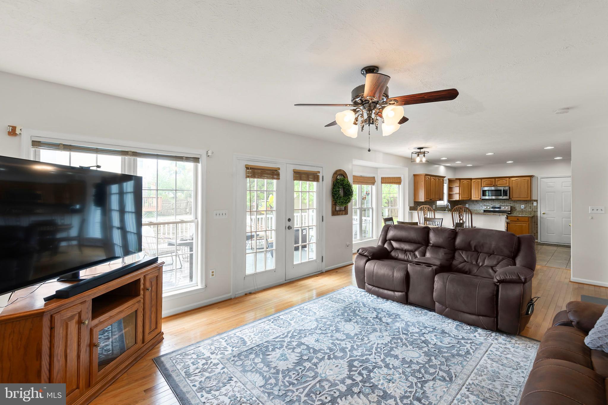 WOODSIDE ESTATES - Residential