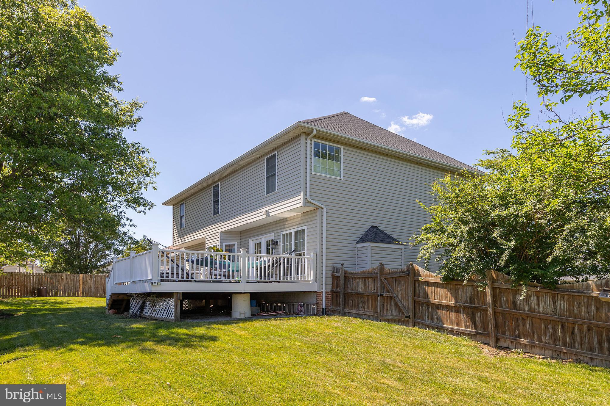 WOODSIDE ESTATES - Residential