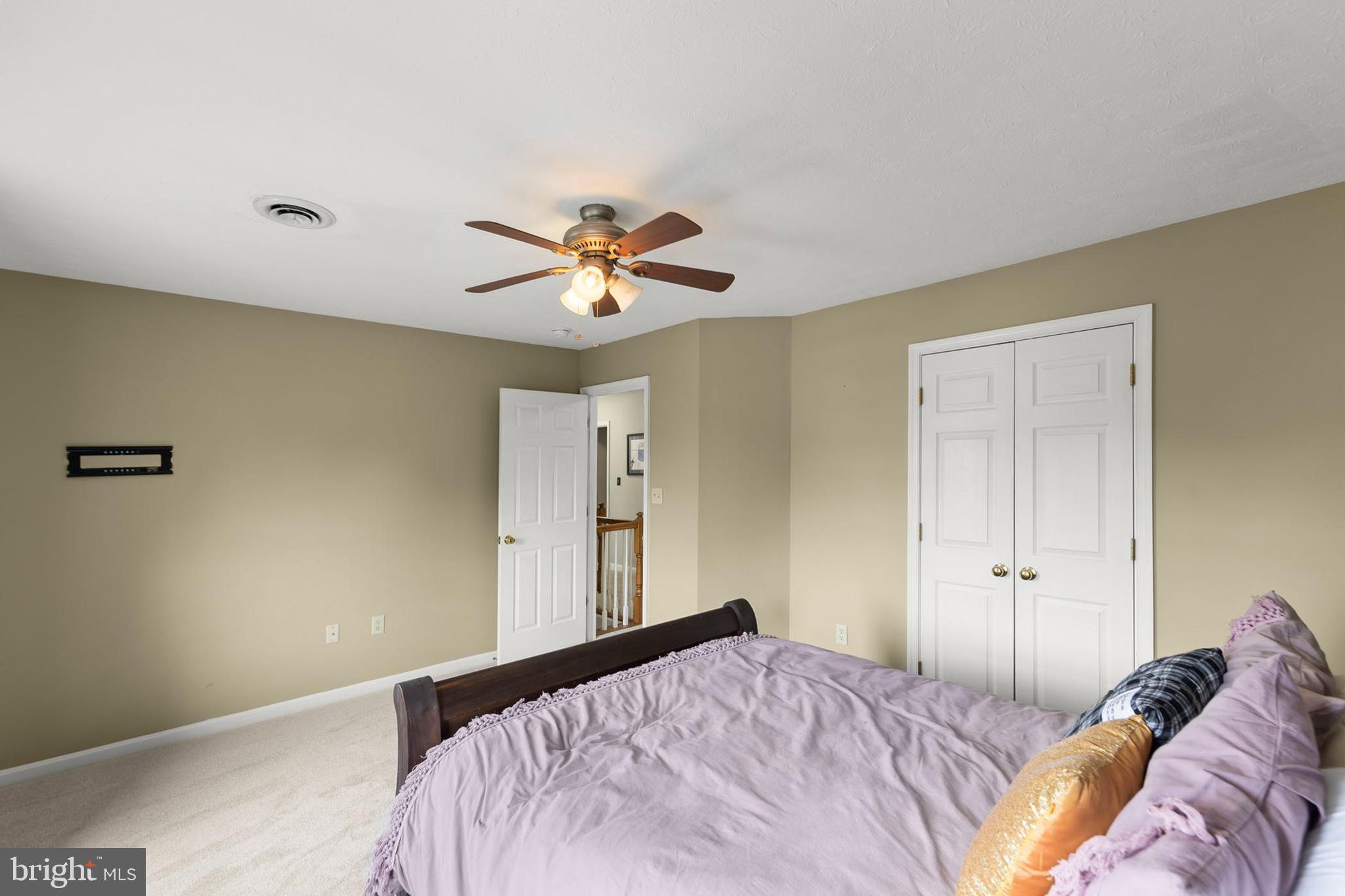 WOODSIDE ESTATES - Residential