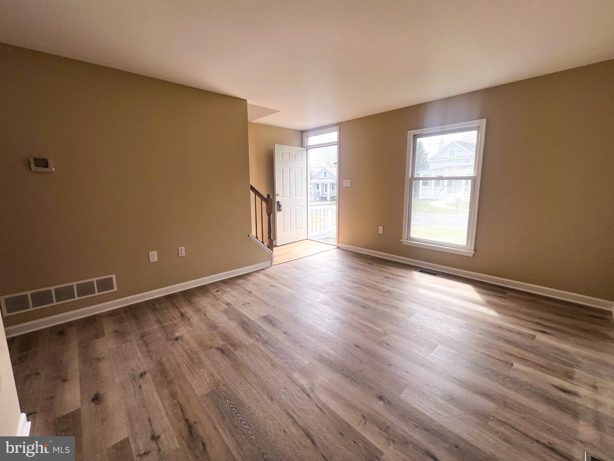 TOWN OF BERRYVILLE - Residential Lease