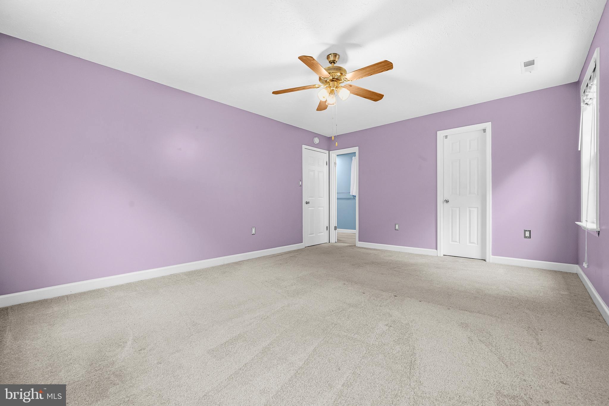 MAXWELL HALL - Residential
