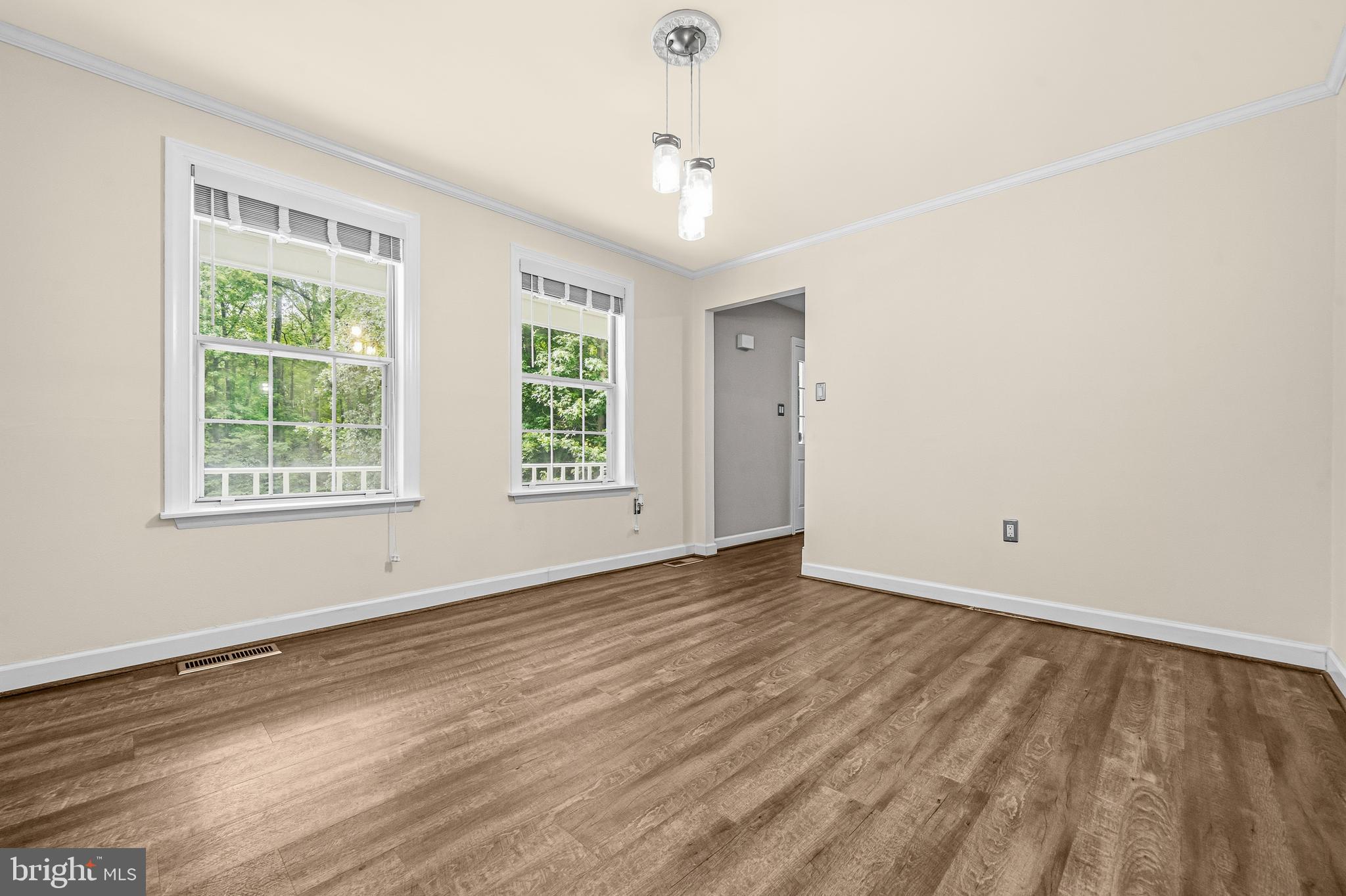 MAXWELL HALL - Residential