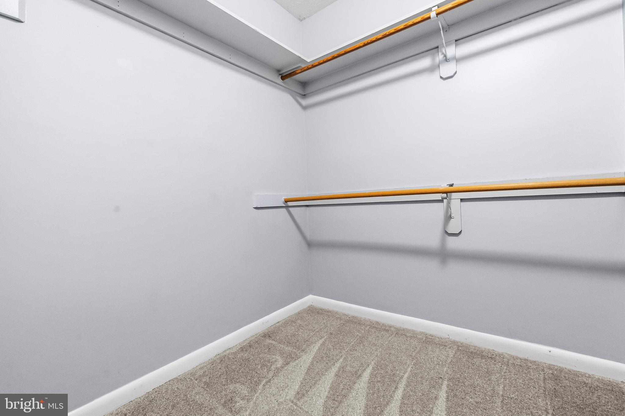 MAXWELL HALL - Residential