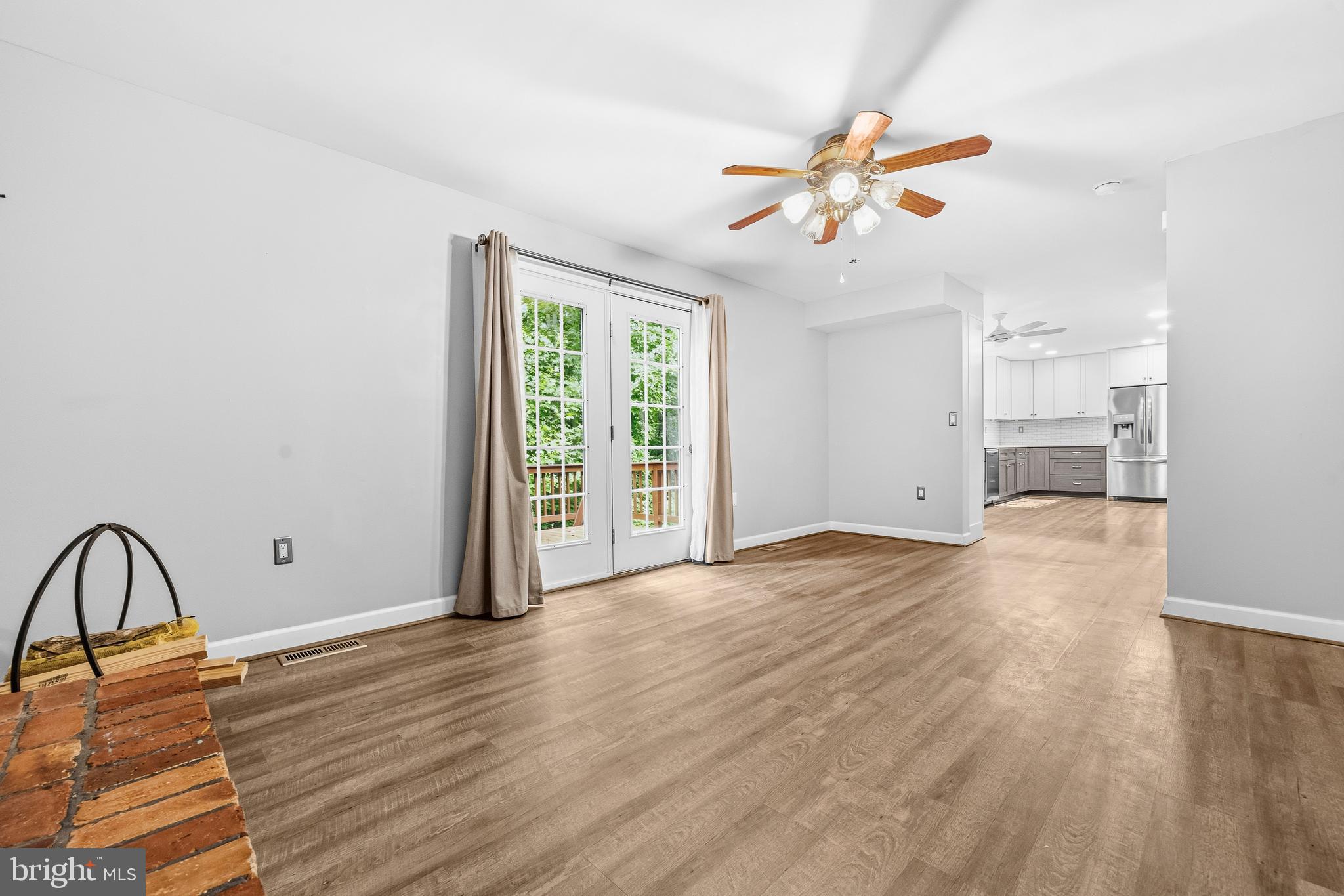 MAXWELL HALL - Residential