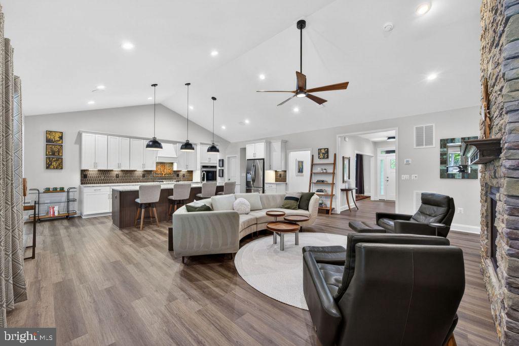 THE RESERVE AT FALLEN OAKS - Residential