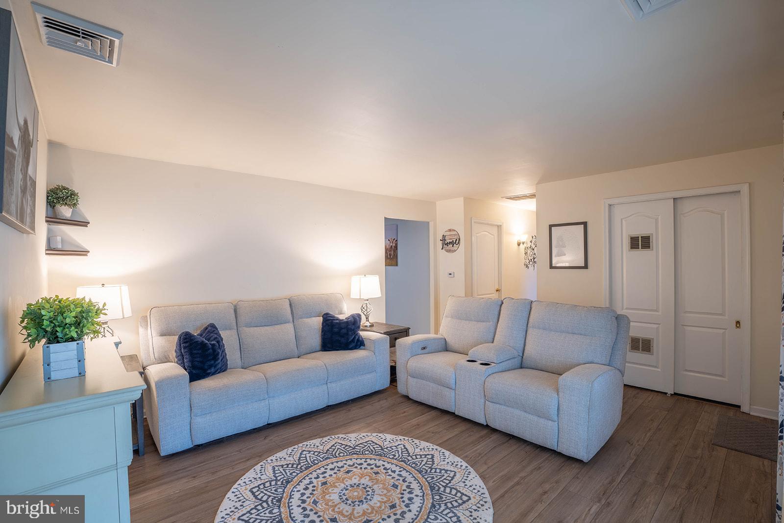 FAIRLESS HILLS - Residential