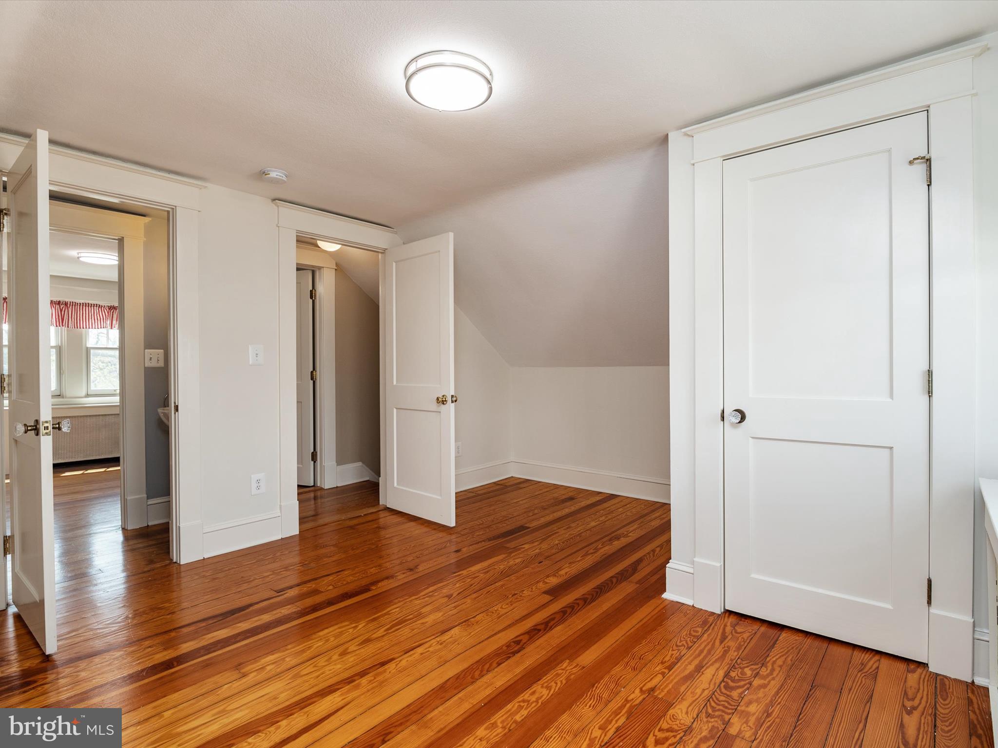 MURRAY HILL - Residential