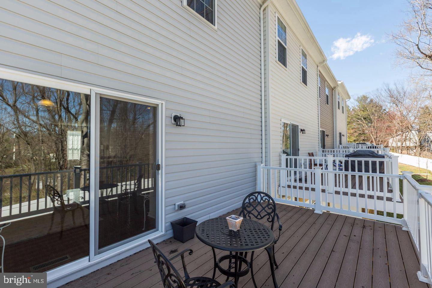 SENECA HILL - Residential Lease