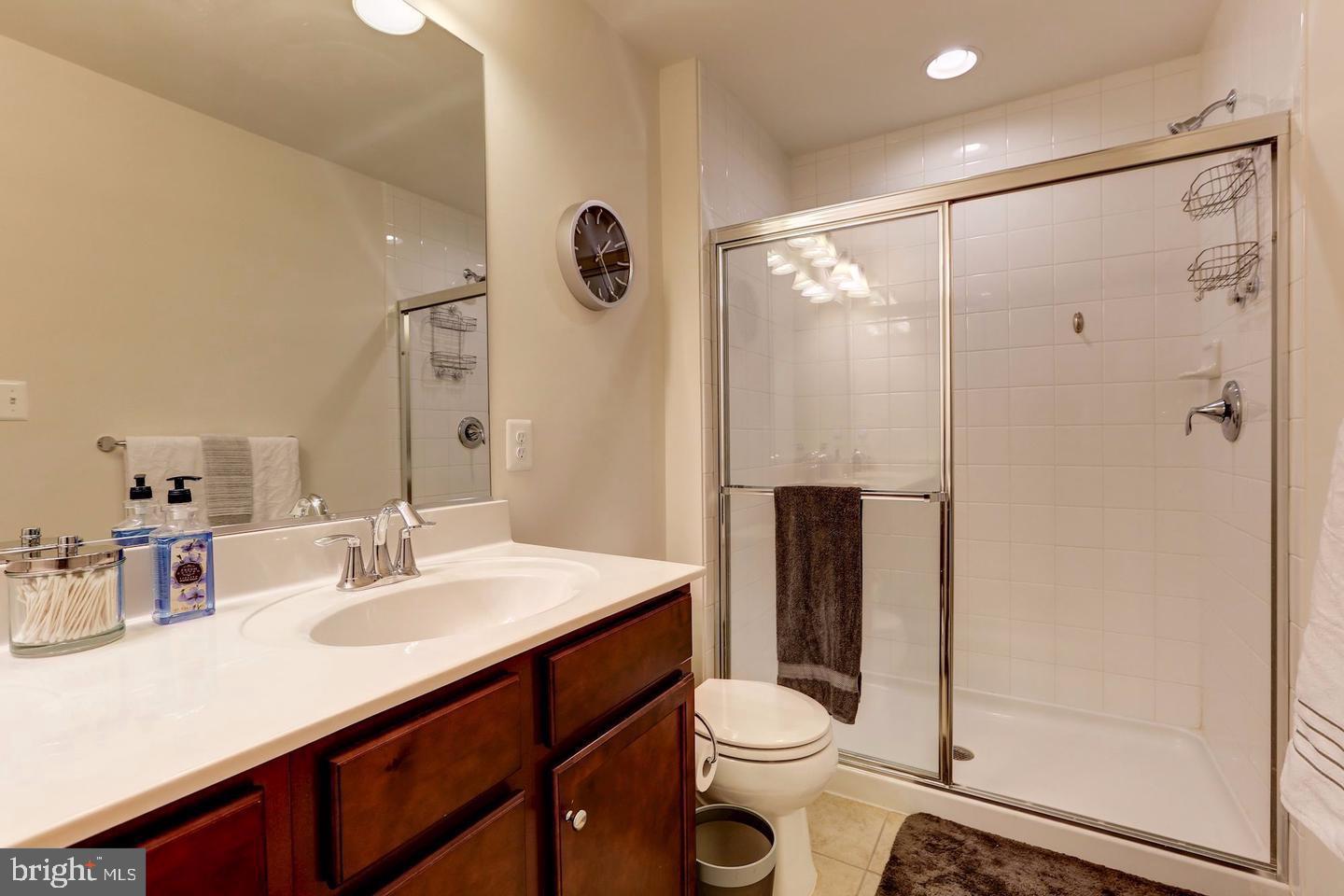 SENECA HILL - Residential Lease
