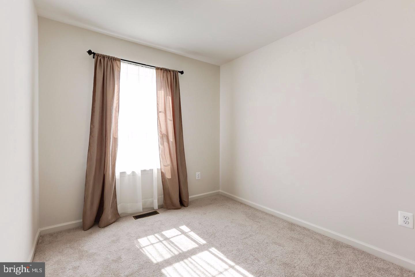 SENECA HILL - Residential Lease