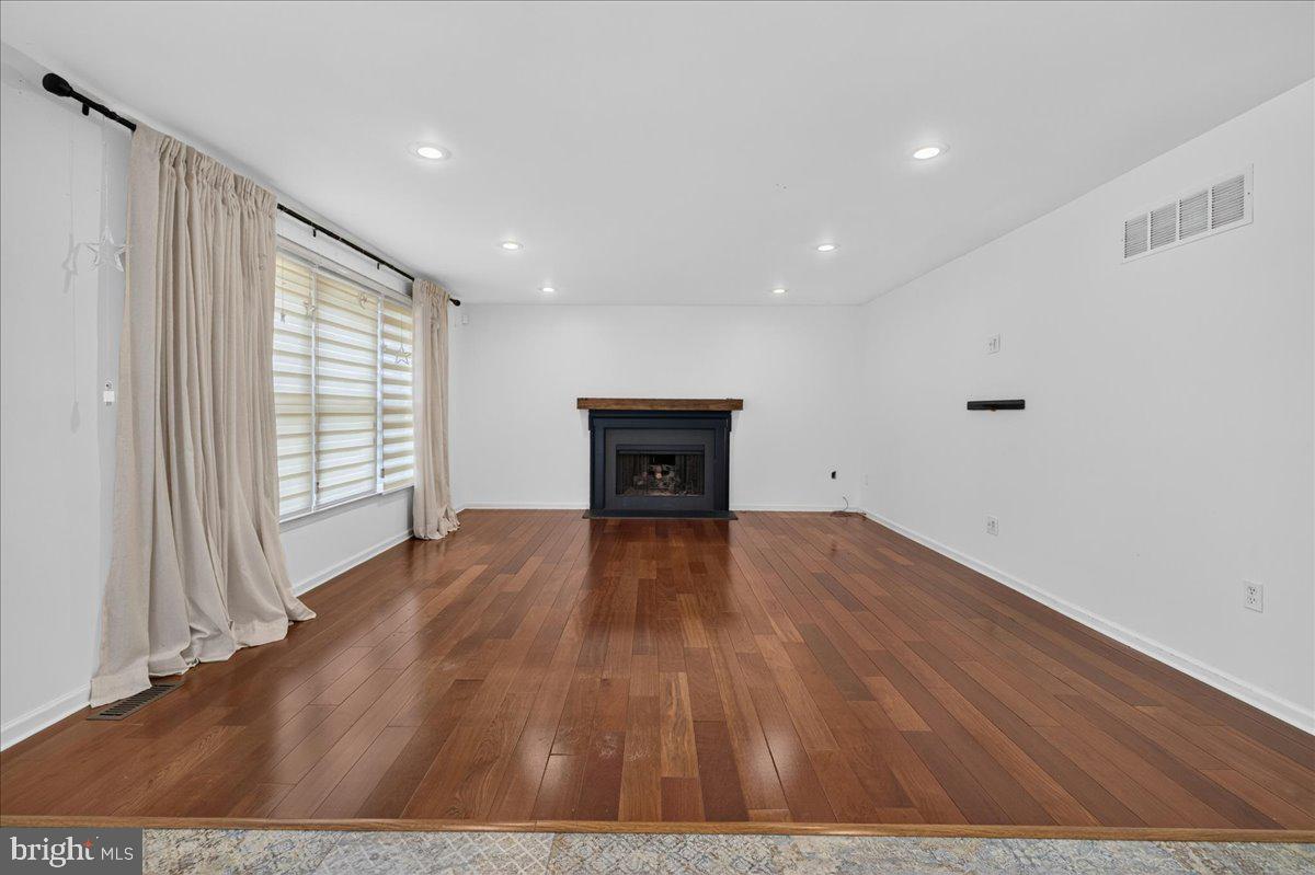 WOODLANDS - Residential
