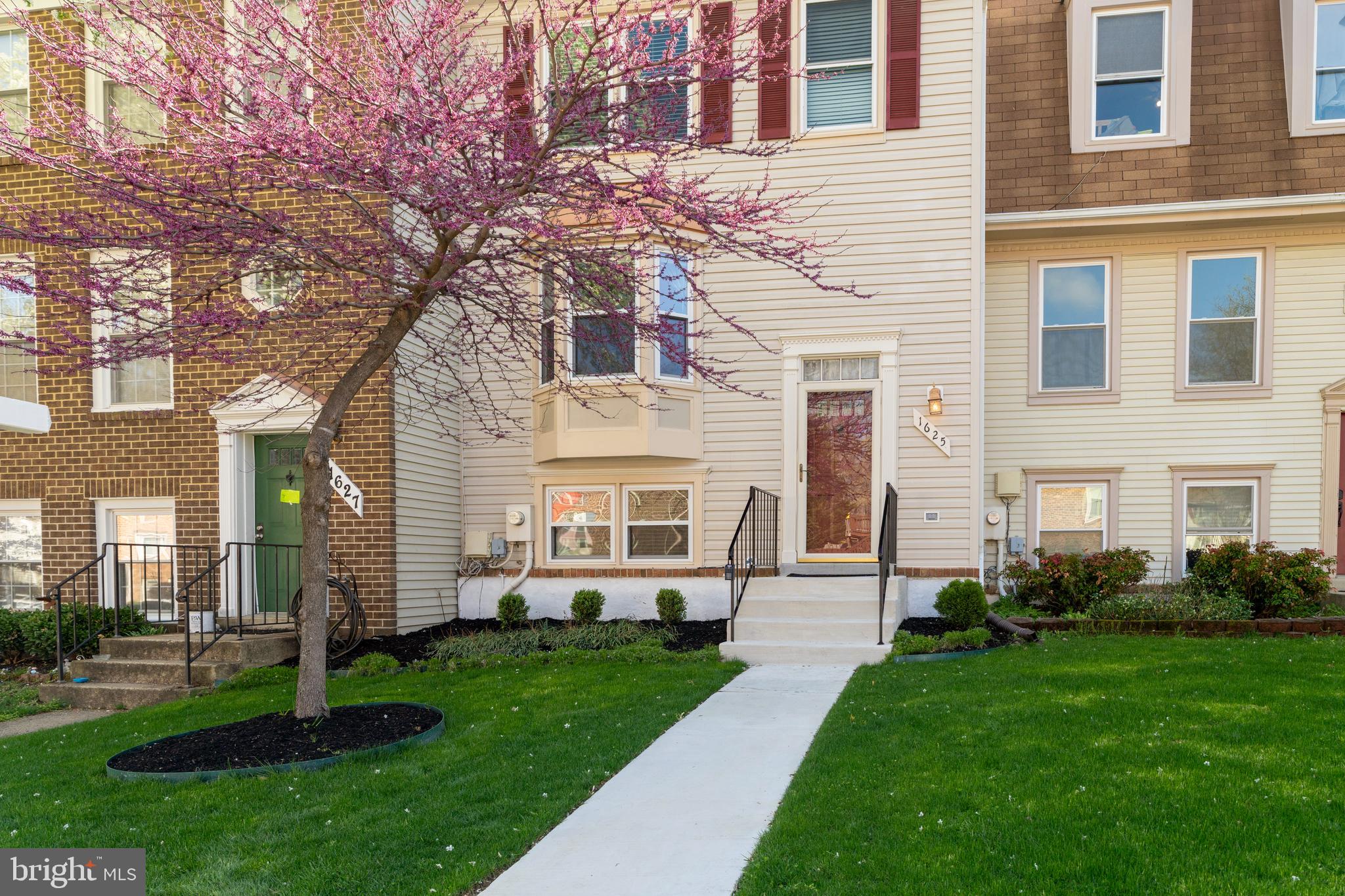 CROFTON MEADOWS - Residential