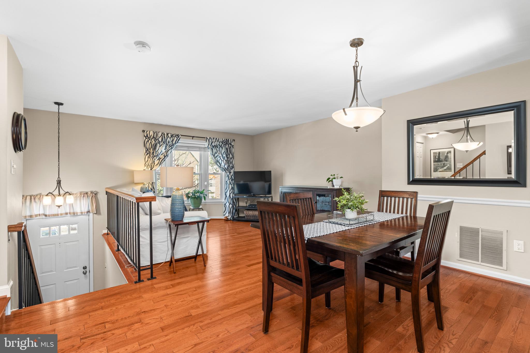 CROFTON MEADOWS - Residential