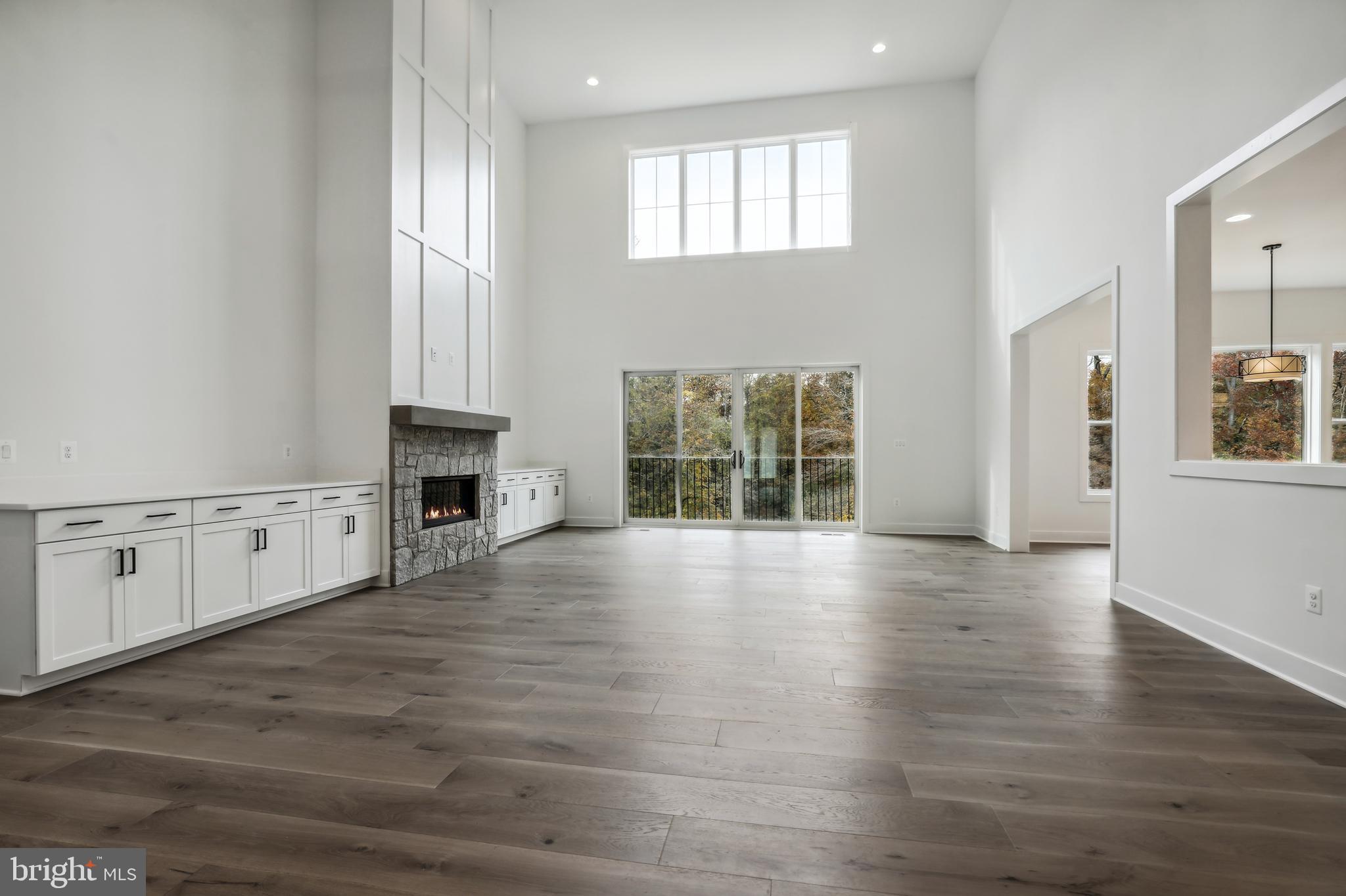 POTOMAC CHASE - Residential