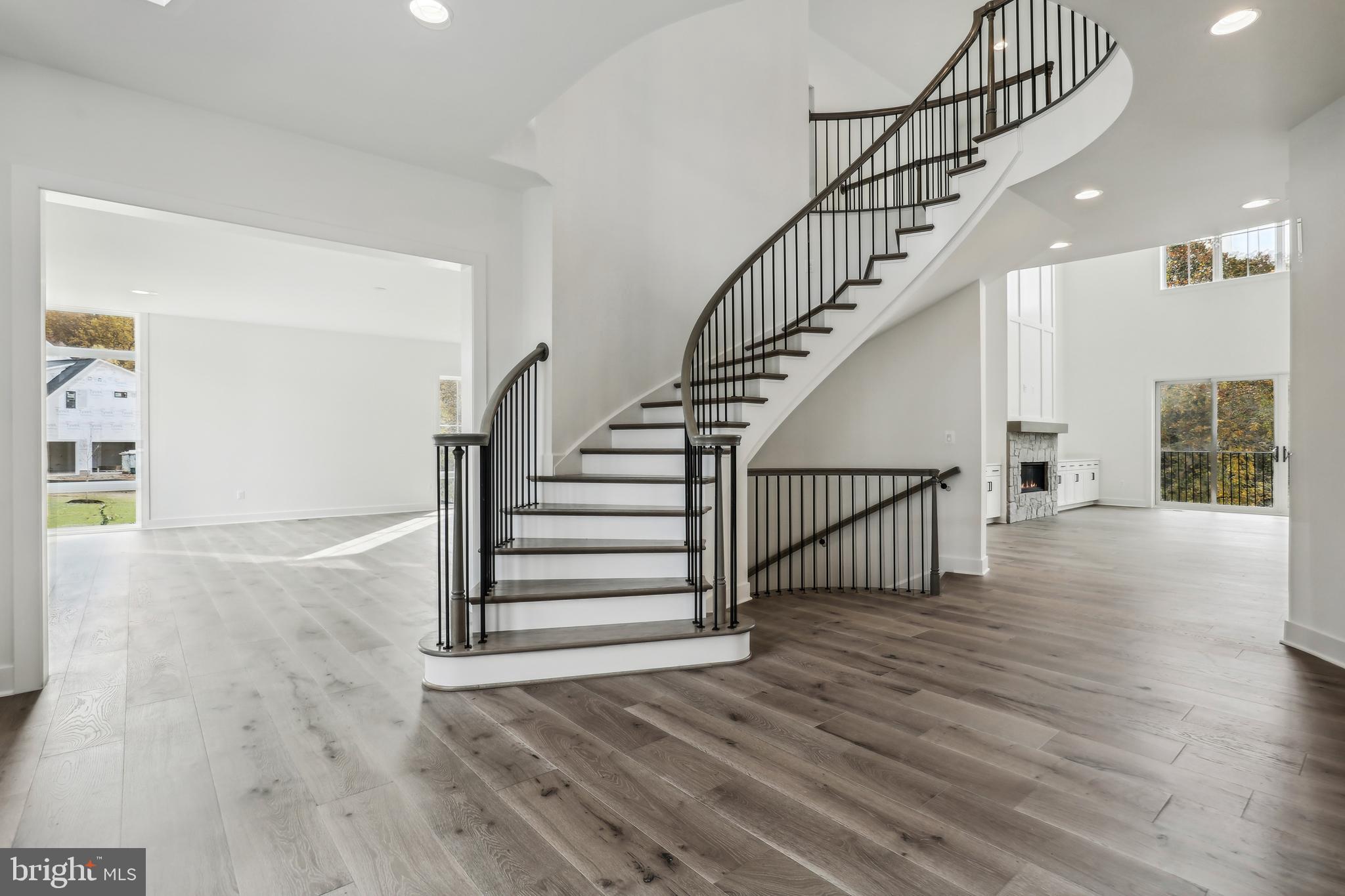 POTOMAC CHASE - Residential
