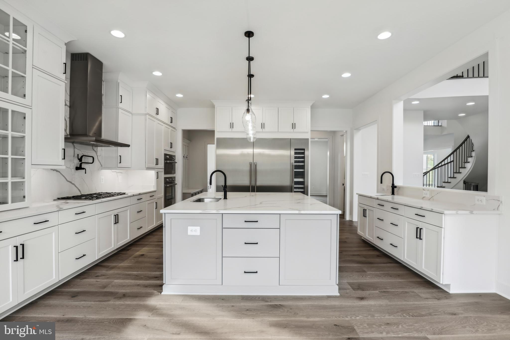POTOMAC CHASE - Residential