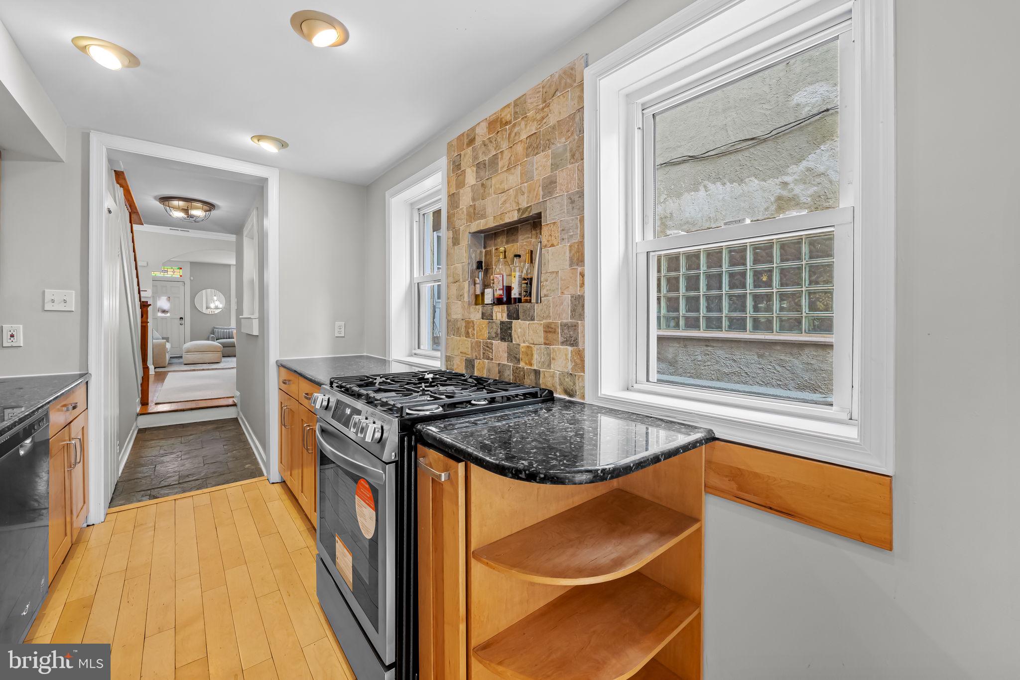 LITTLE ITALY - Residential