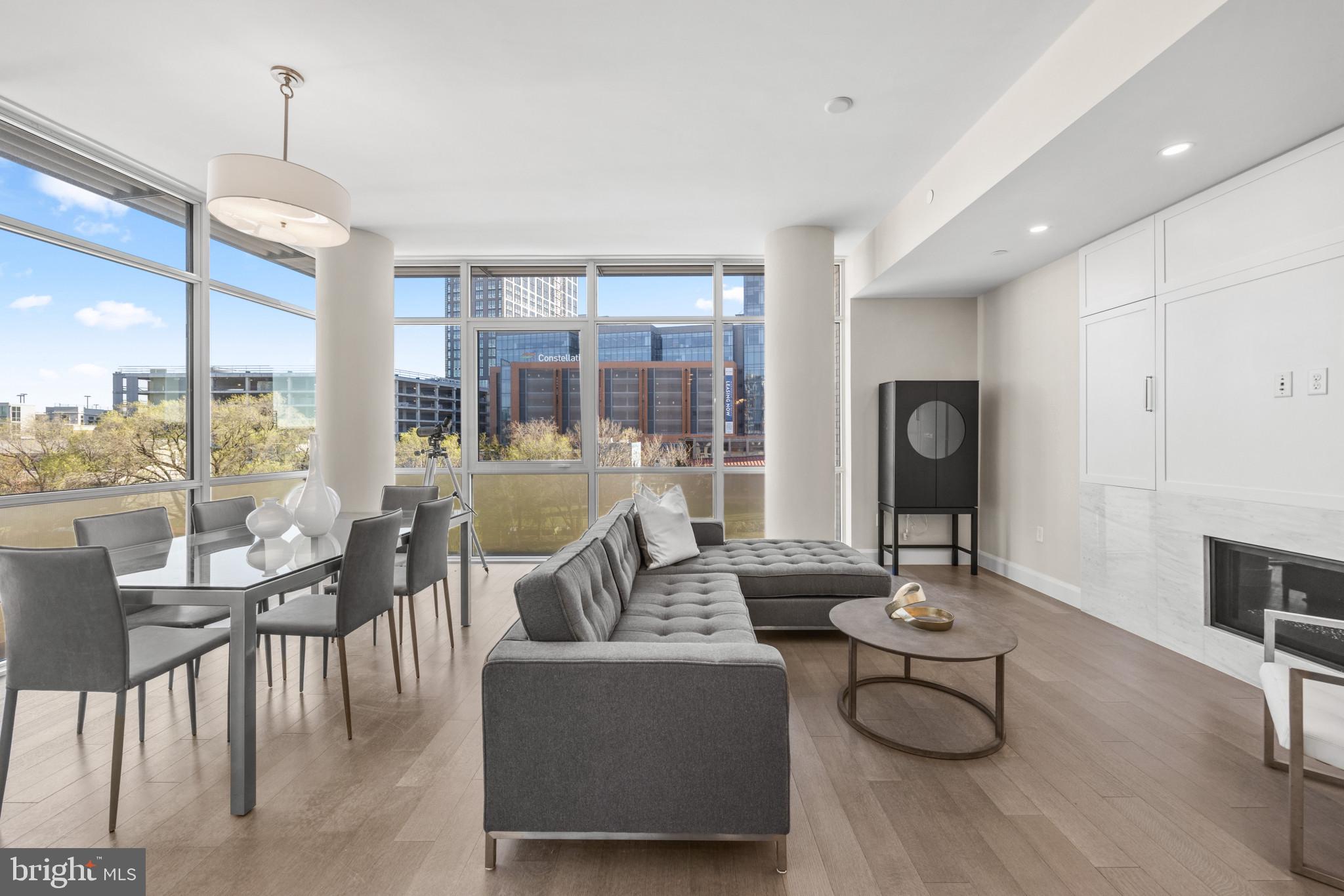 HARBOR EAST - Residential