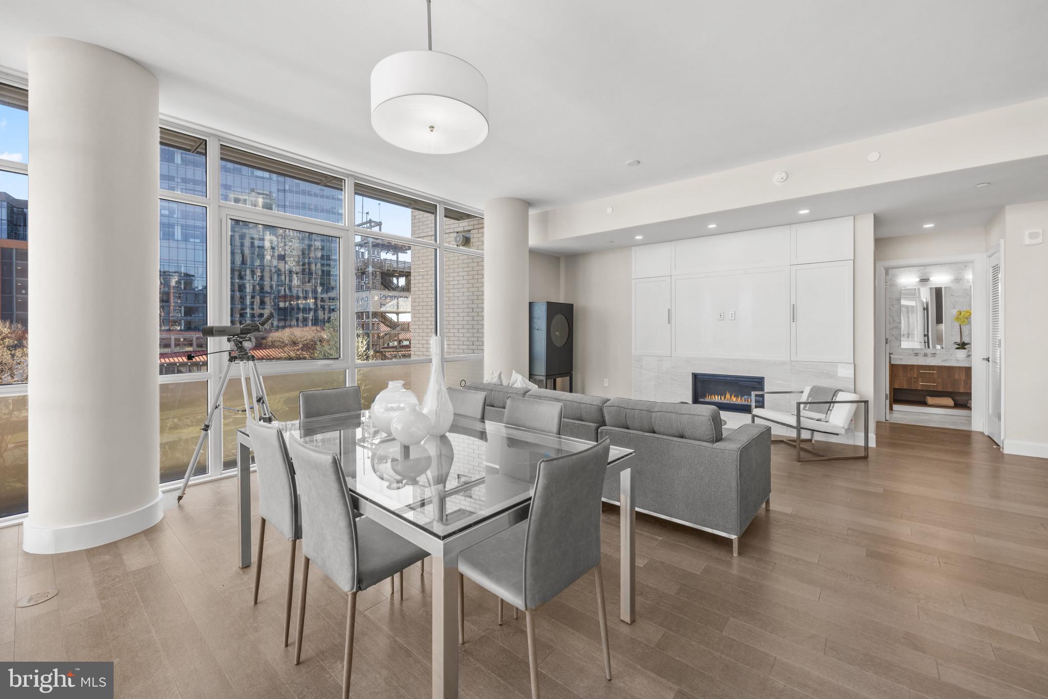 HARBOR EAST - Residential