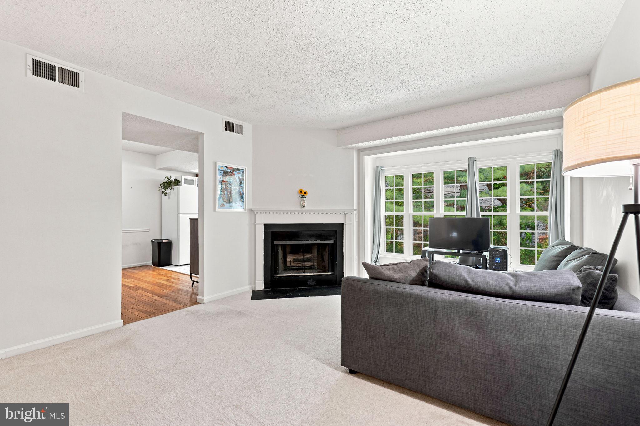 HUNTER'S SQUARE - Residential