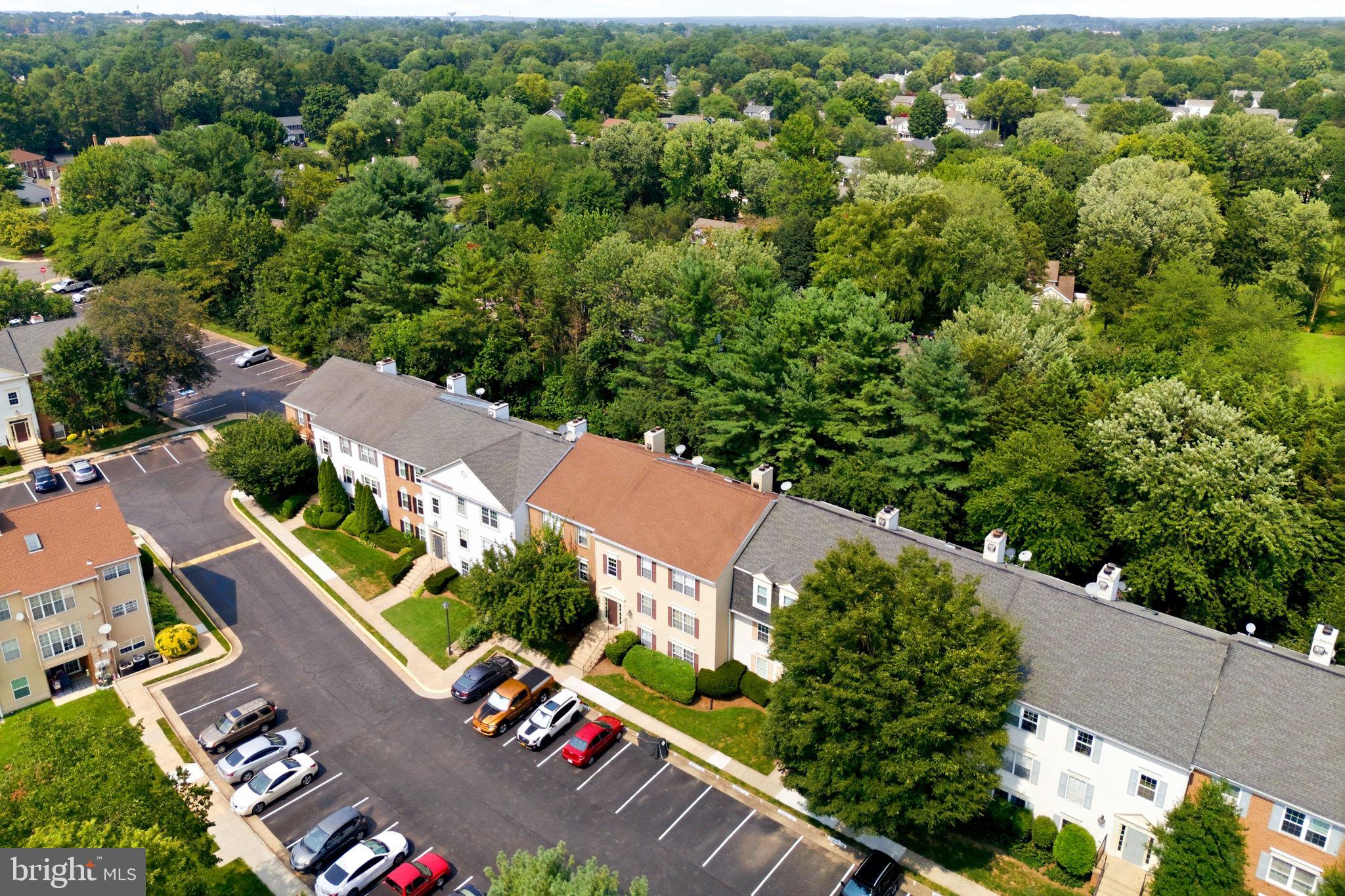 HUNTER'S SQUARE - Residential