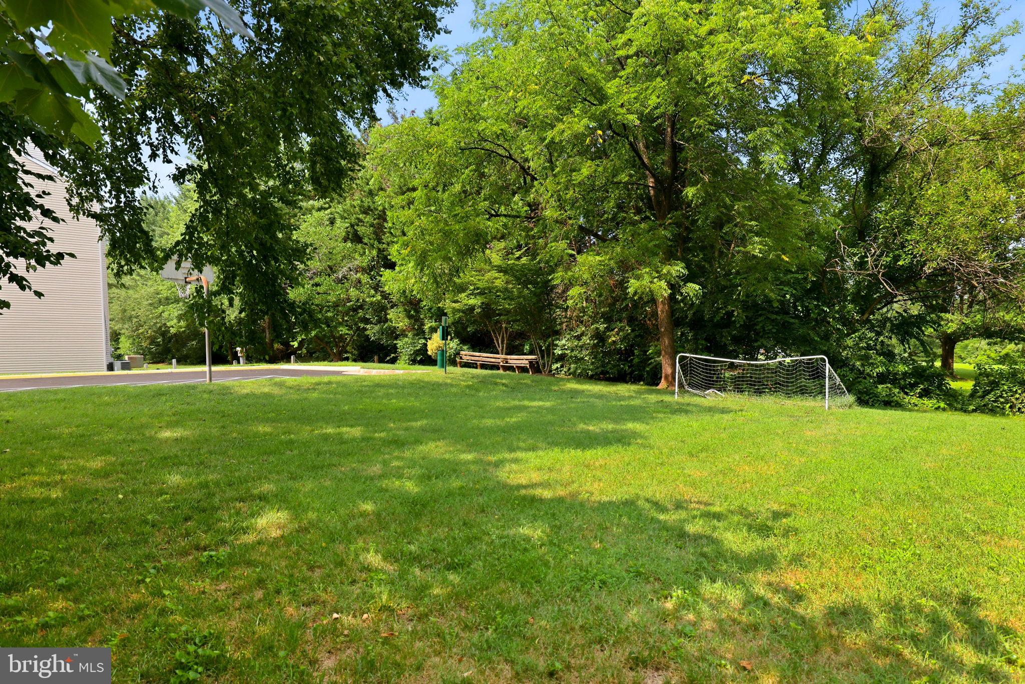 HUNTER'S SQUARE - Residential