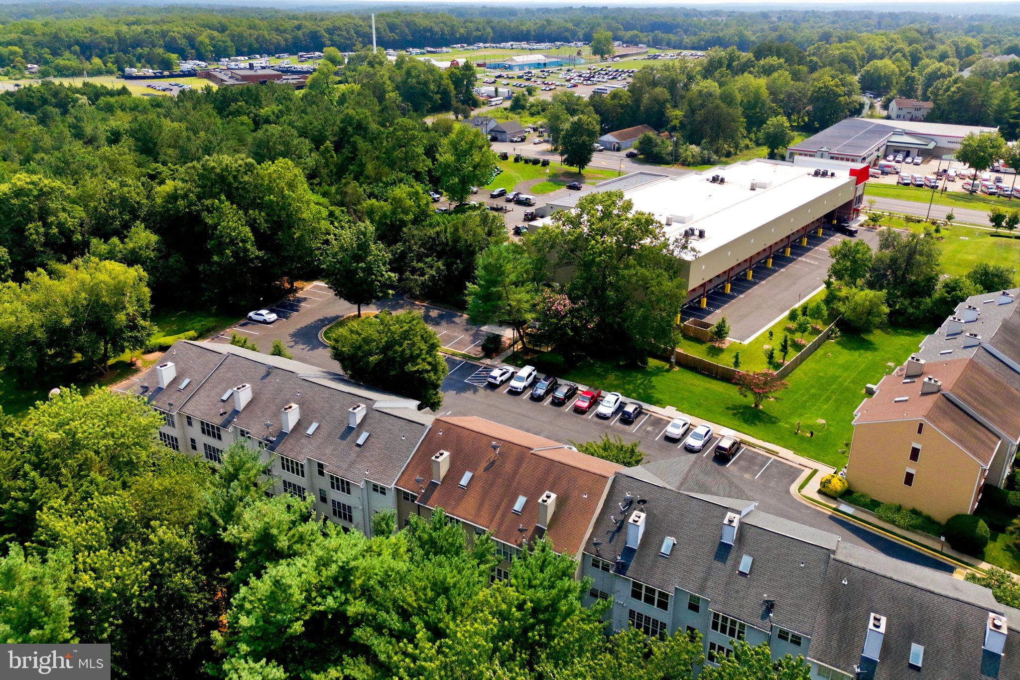 HUNTER'S SQUARE - Residential