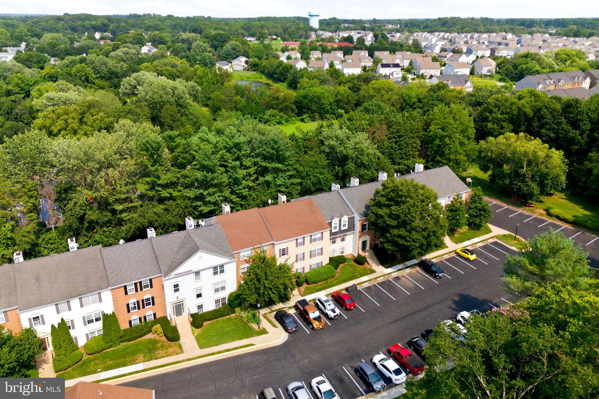 HUNTER'S SQUARE - Residential