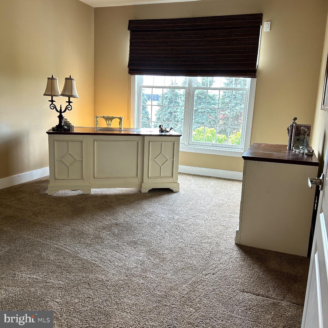 MERIDIAN VALLEY SQ - Residential