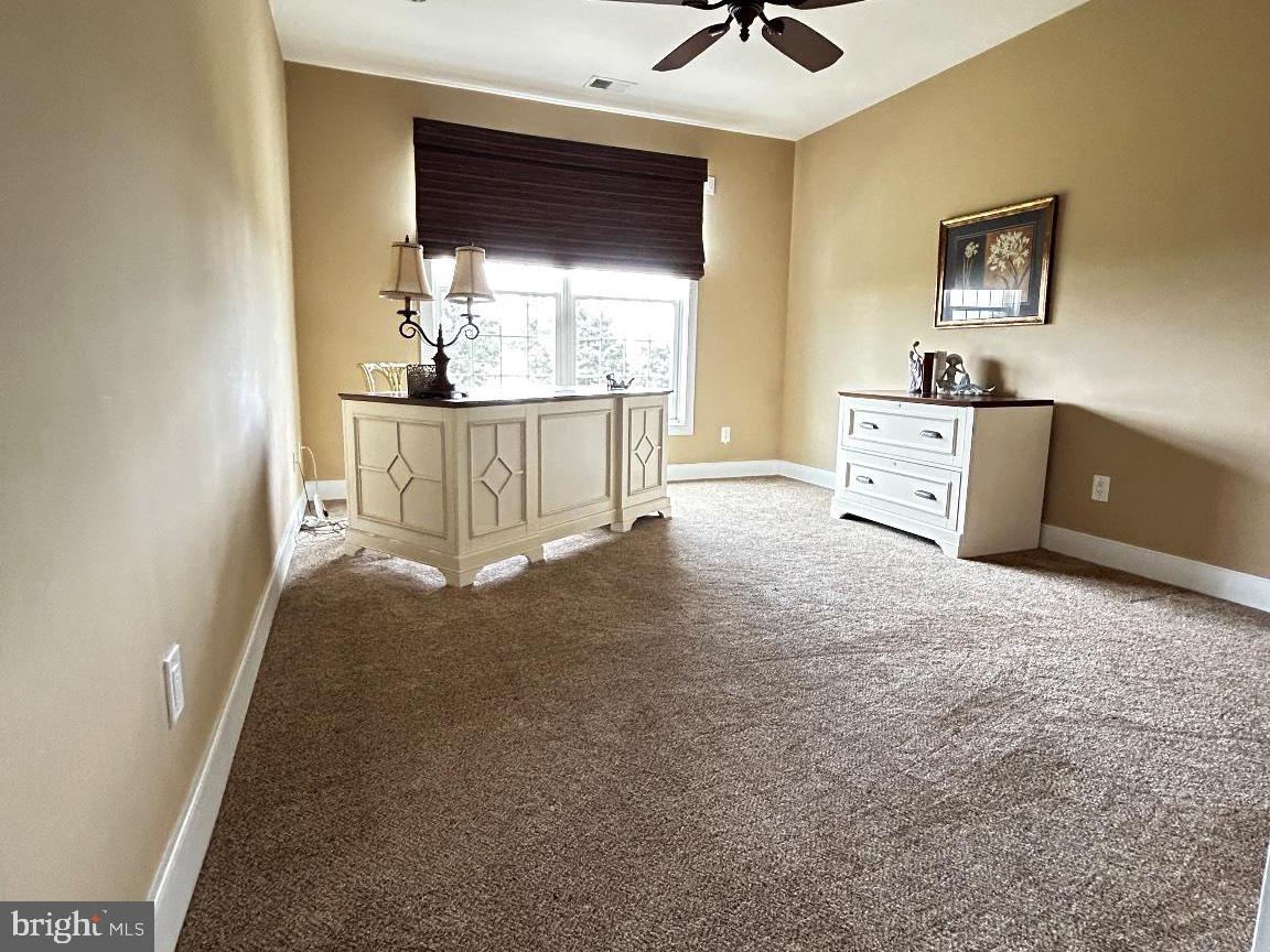 MERIDIAN VALLEY SQ - Residential