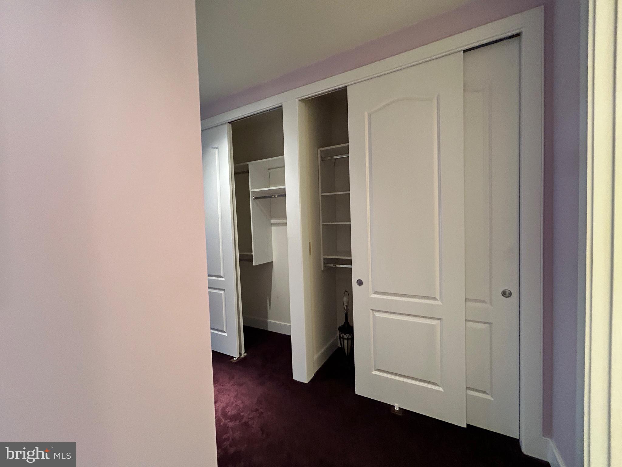 MERIDIAN VALLEY SQ - Residential