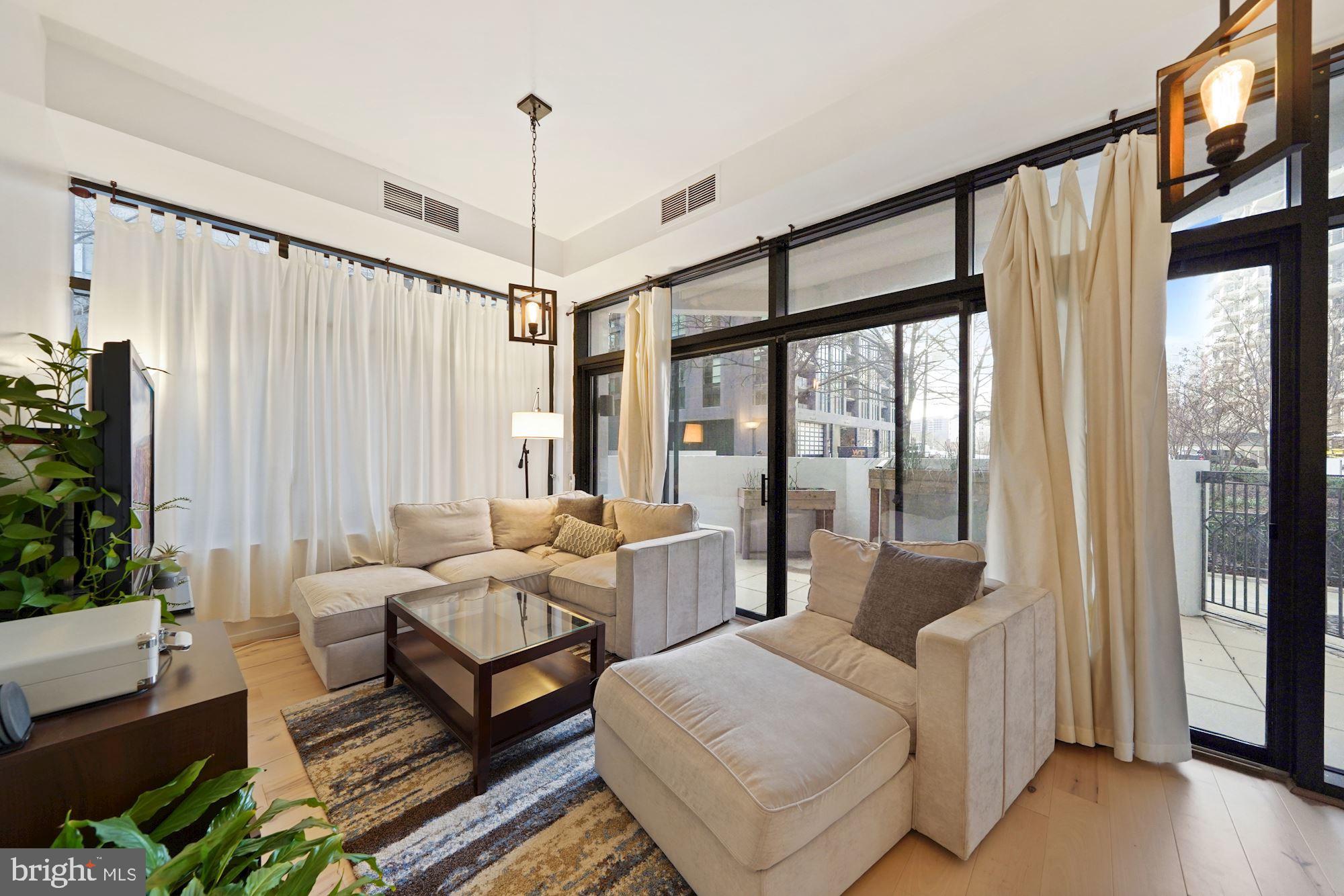 ATRIUM CONDO - Residential