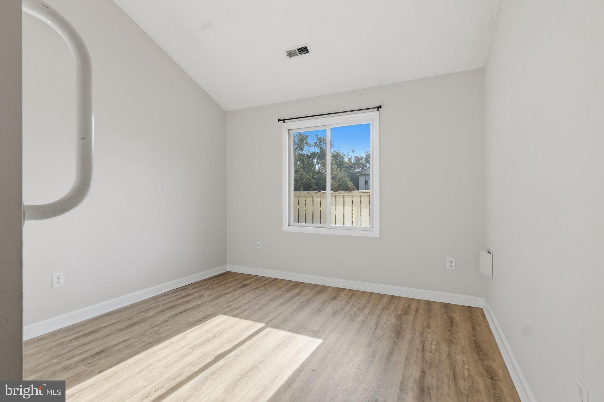 WOODLANDS NORTH - Residential