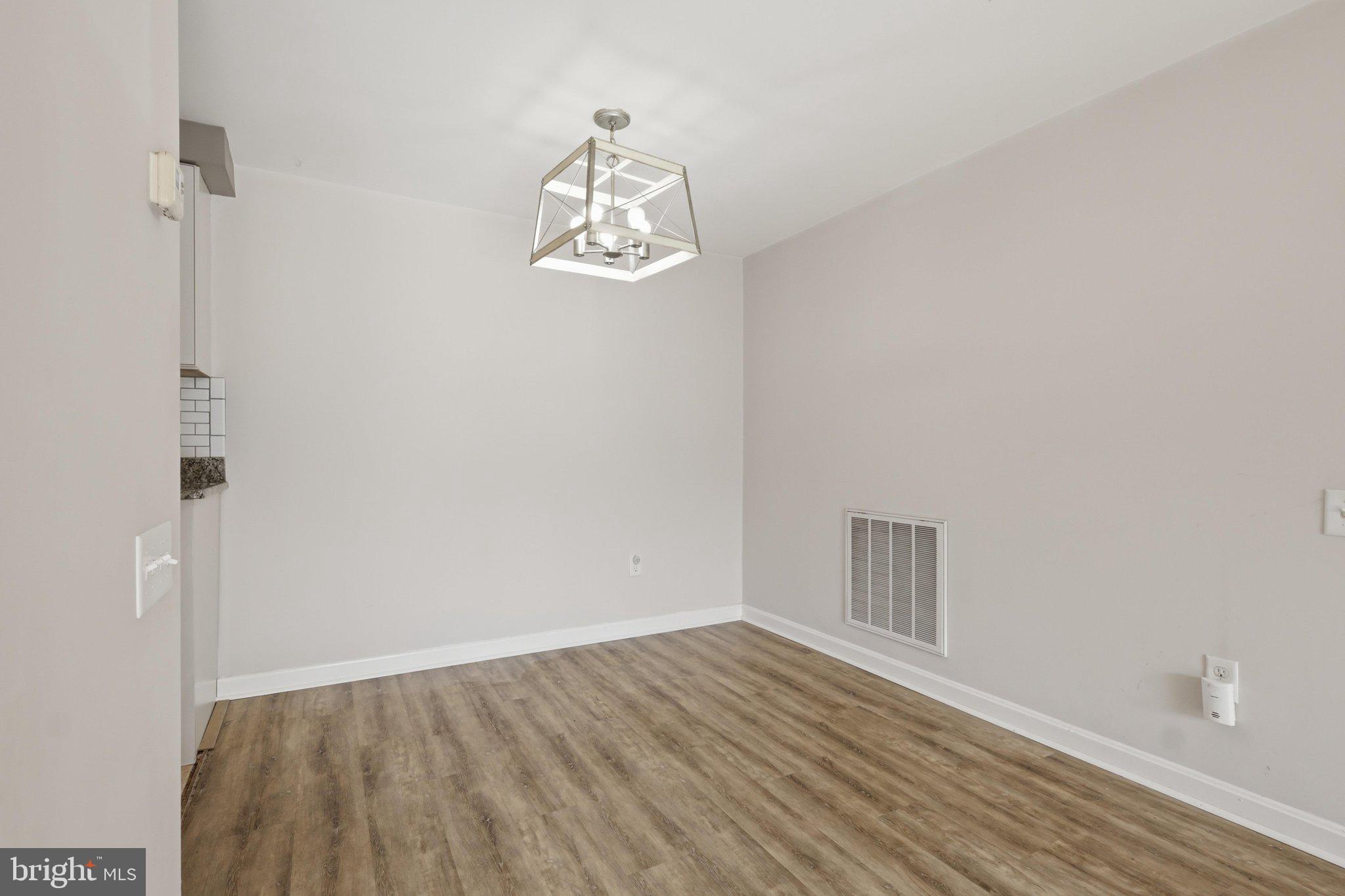 WOODLANDS NORTH - Residential