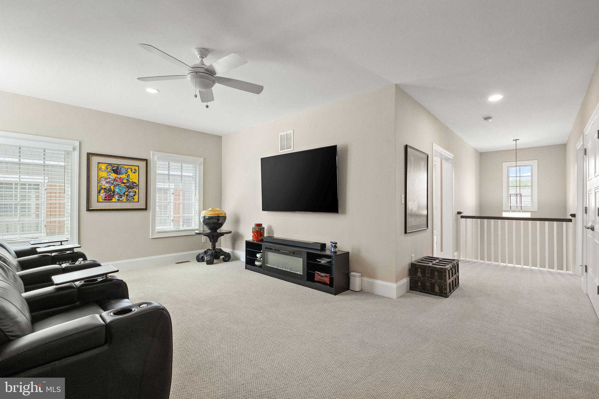 COLUMBIA PLACE - Residential