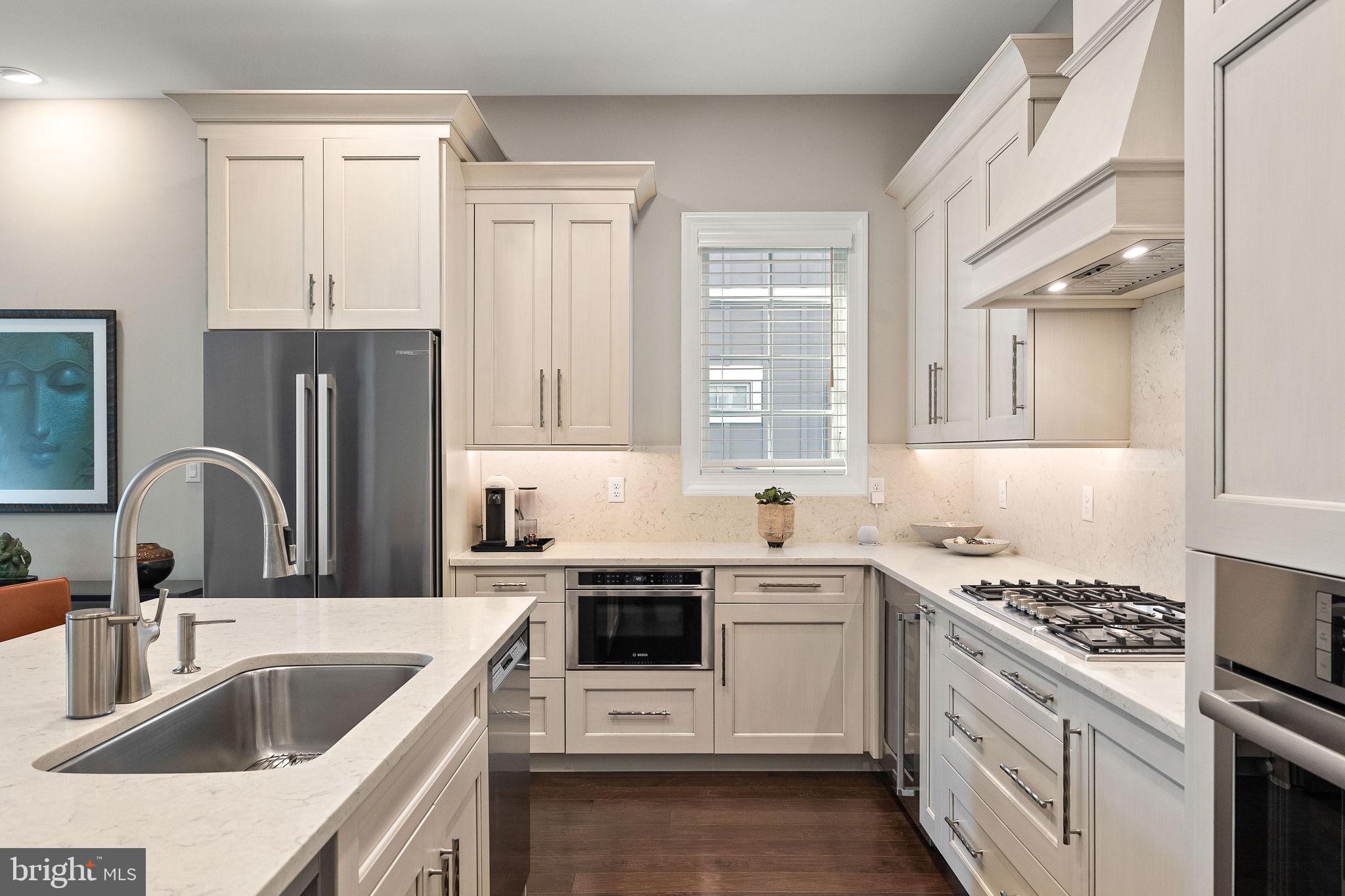 COLUMBIA PLACE - Residential