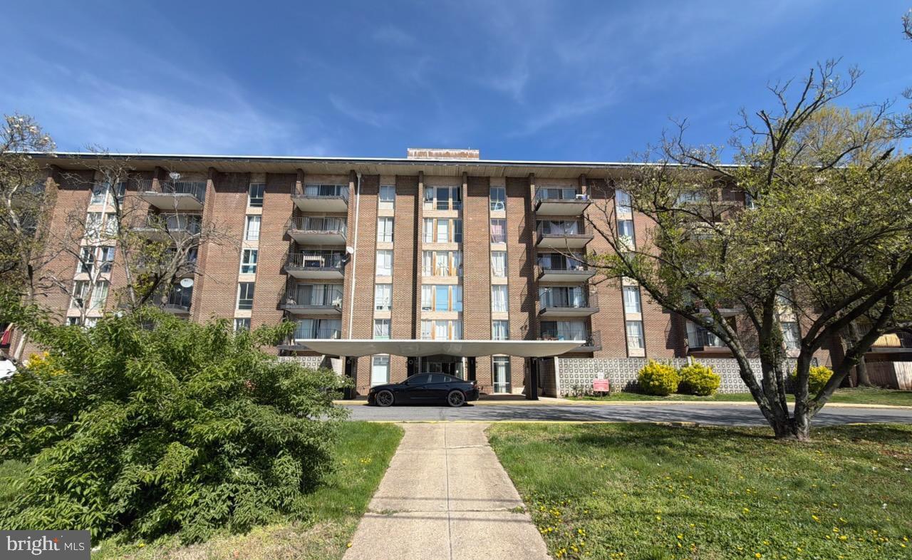 Investor opportunity in a rapidly growing corridor of Prince George’s County! This well-maintained condo offers strong rental potential with laminate flooring, fresh paint, and a unit that is in great overall condition, truly move-in or rent-ready.

Strategically located just minutes from Washington, DC with easy access to Route 1, I-295, and the BW Parkway, this location continues to attract consistent tenant demand due to its affordability and convenience. The area is seeing ongoing growth and investment, including nearby redevelopment along the Route 1 corridor, proximity to The Station at Riverdale Park, Hyattsville Arts District, and continued expansion around University of Maryland, all contributing to long-term appreciation and rental stability. Conveniently located near shopping, dining, public transportation, and major employment hubs.

Great opportunity to secure a cash-flowing asset in a high-demand rental market with continued upside.